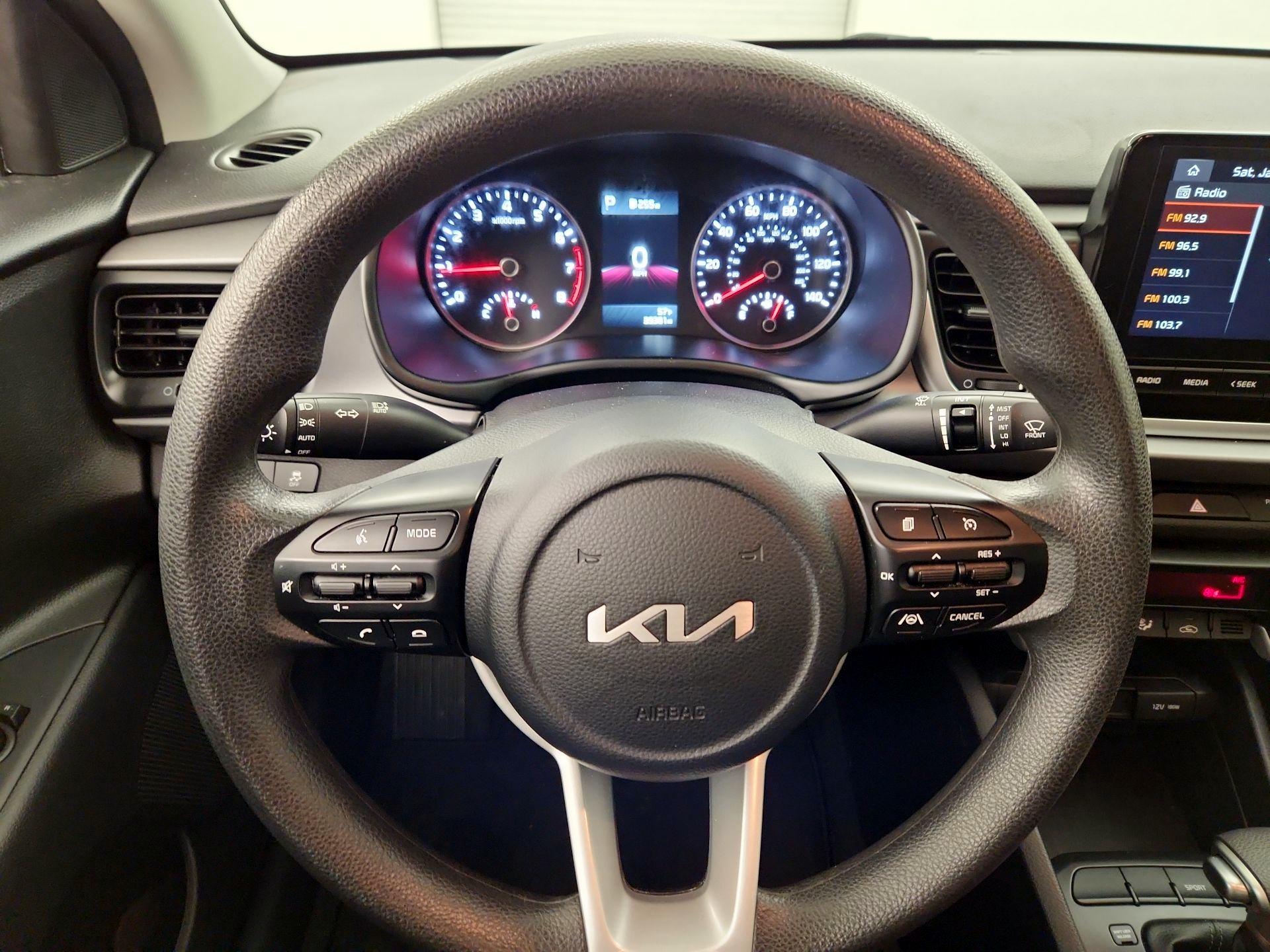 Thumbnail: 2023 Kia Rio - 10