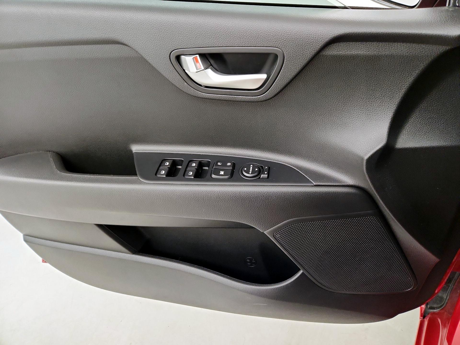 Thumbnail: 2023 Kia Rio - 12