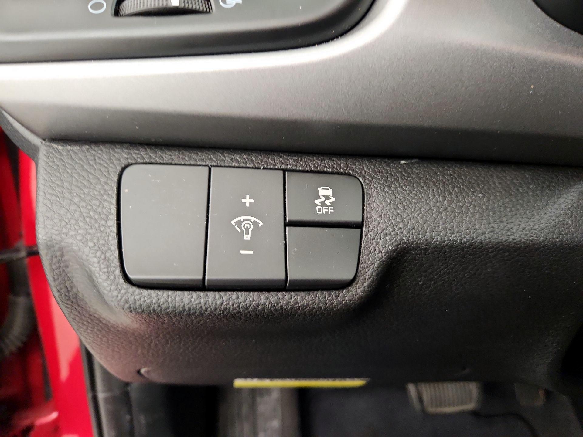 Thumbnail: 2023 Kia Rio - 13