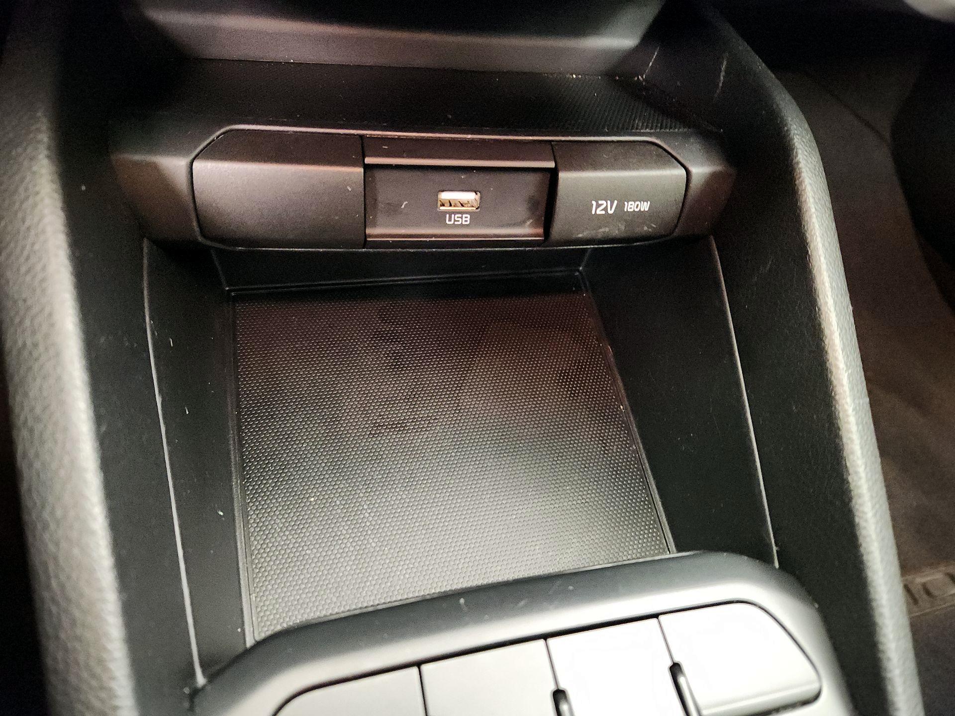 Thumbnail: 2023 Kia Rio - 18