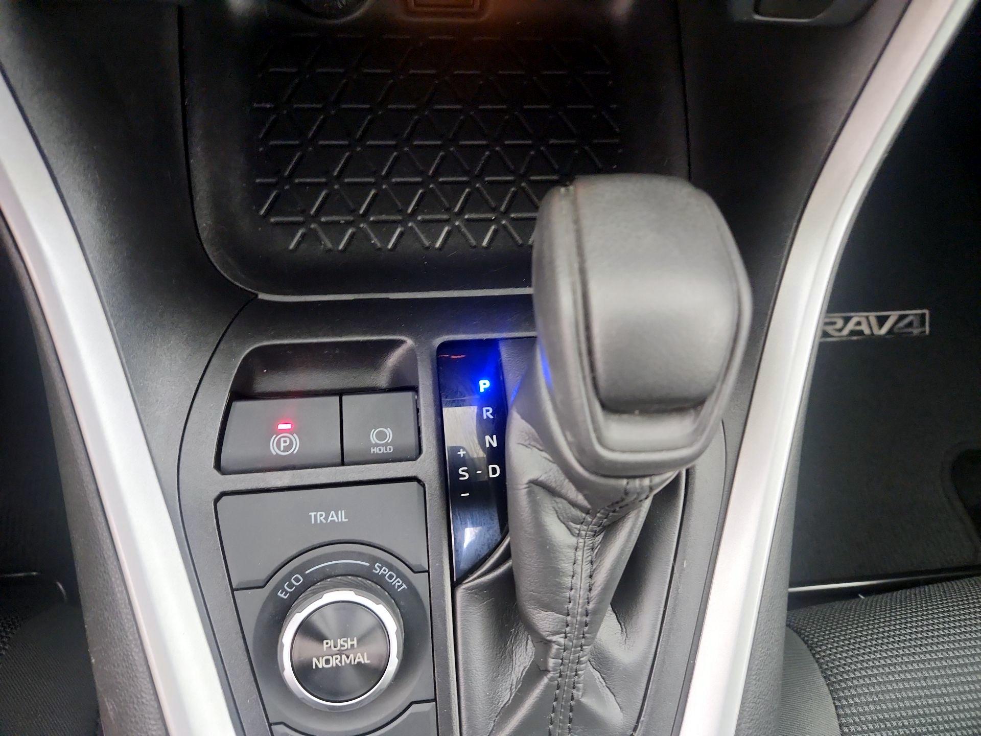 Thumbnail: 2024 Toyota RAV4 - 17