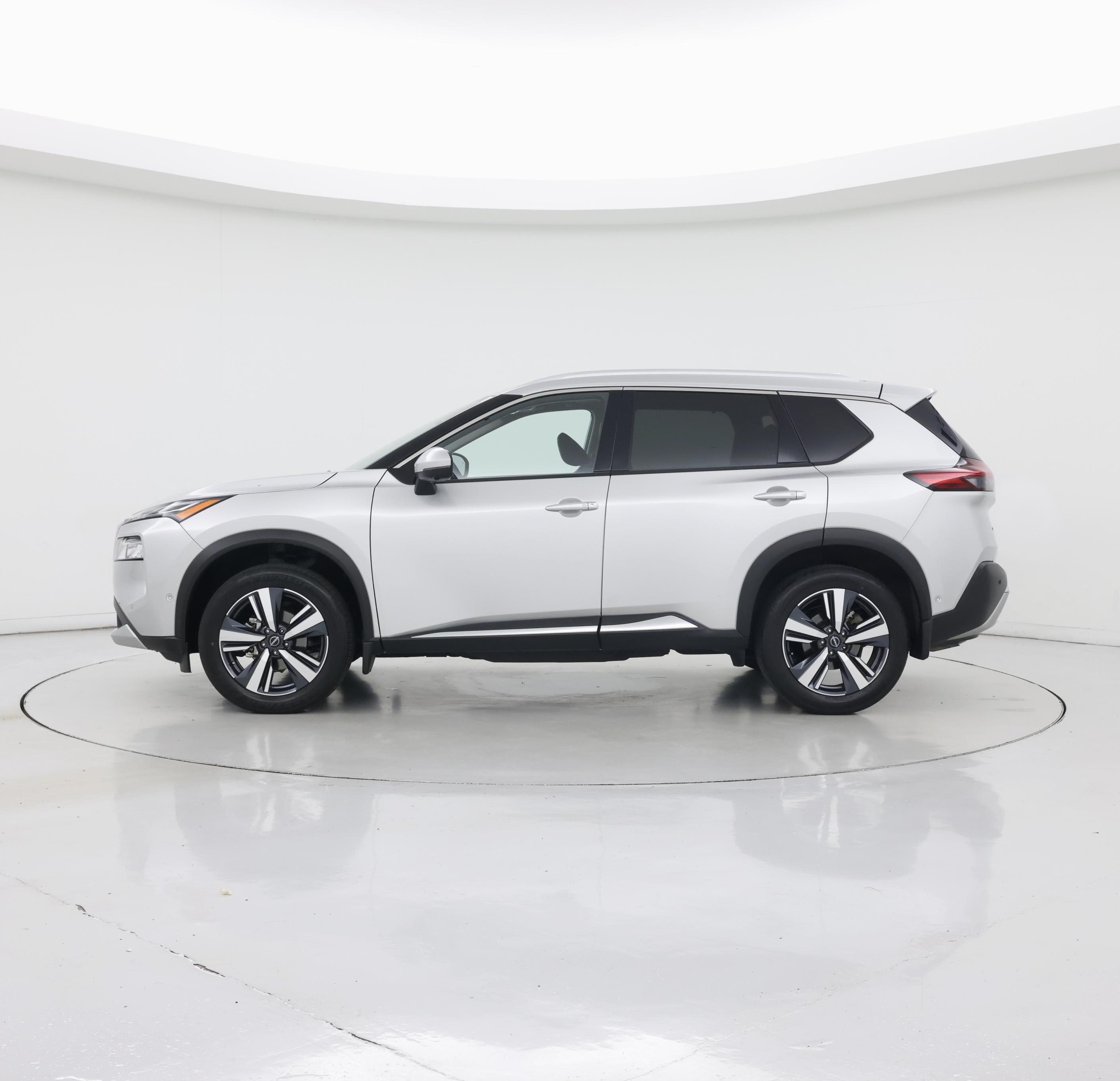 Thumbnail: 2023 Nissan Rogue - 3