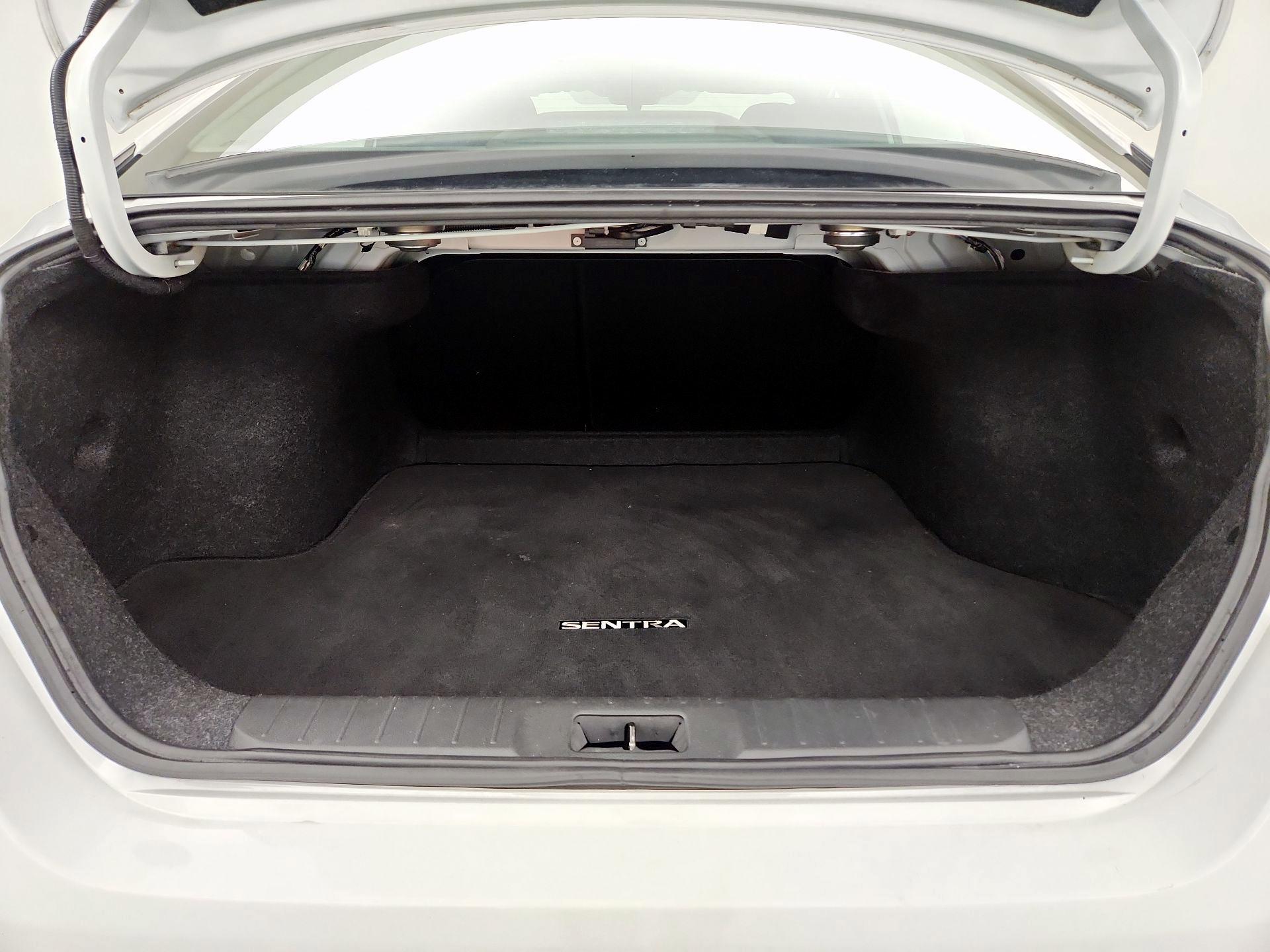 Thumbnail: 2021 Nissan Sentra - 16