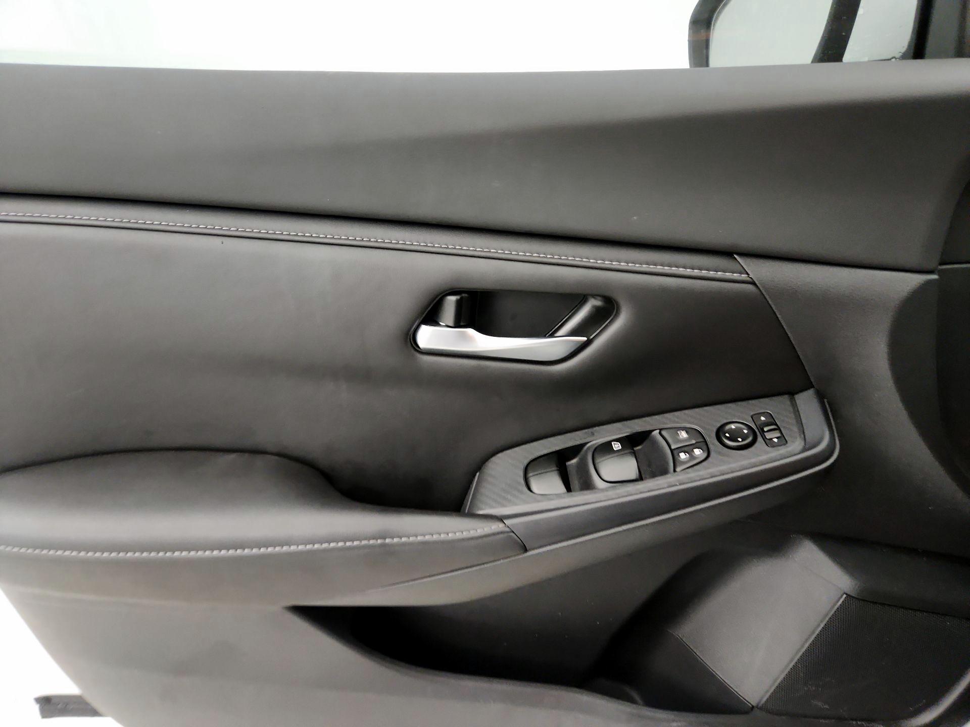 Thumbnail: 2023 Nissan Sentra - 12