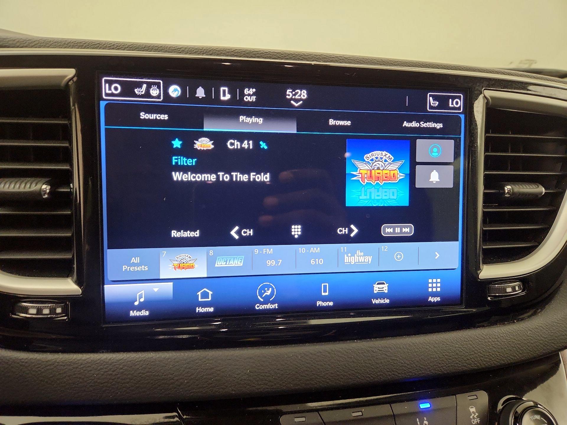 Thumbnail: 2023 Chrysler Pacifica - 15