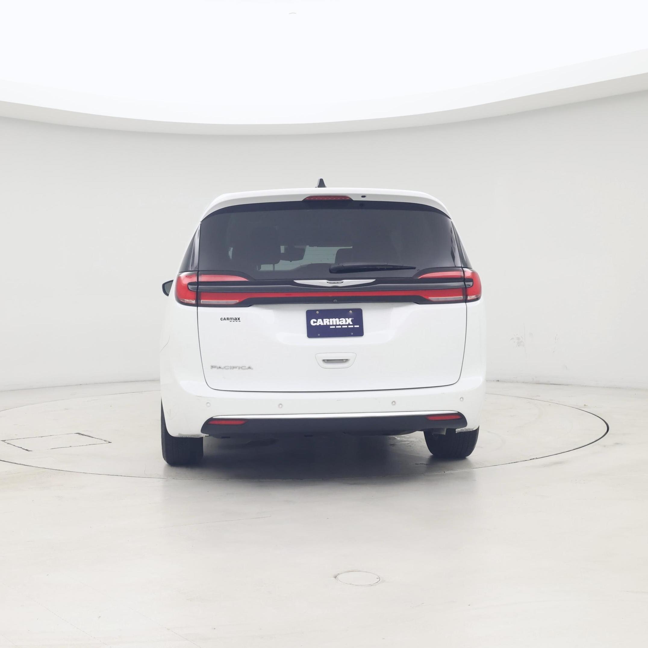 Thumbnail: 2023 Chrysler Pacifica - 6