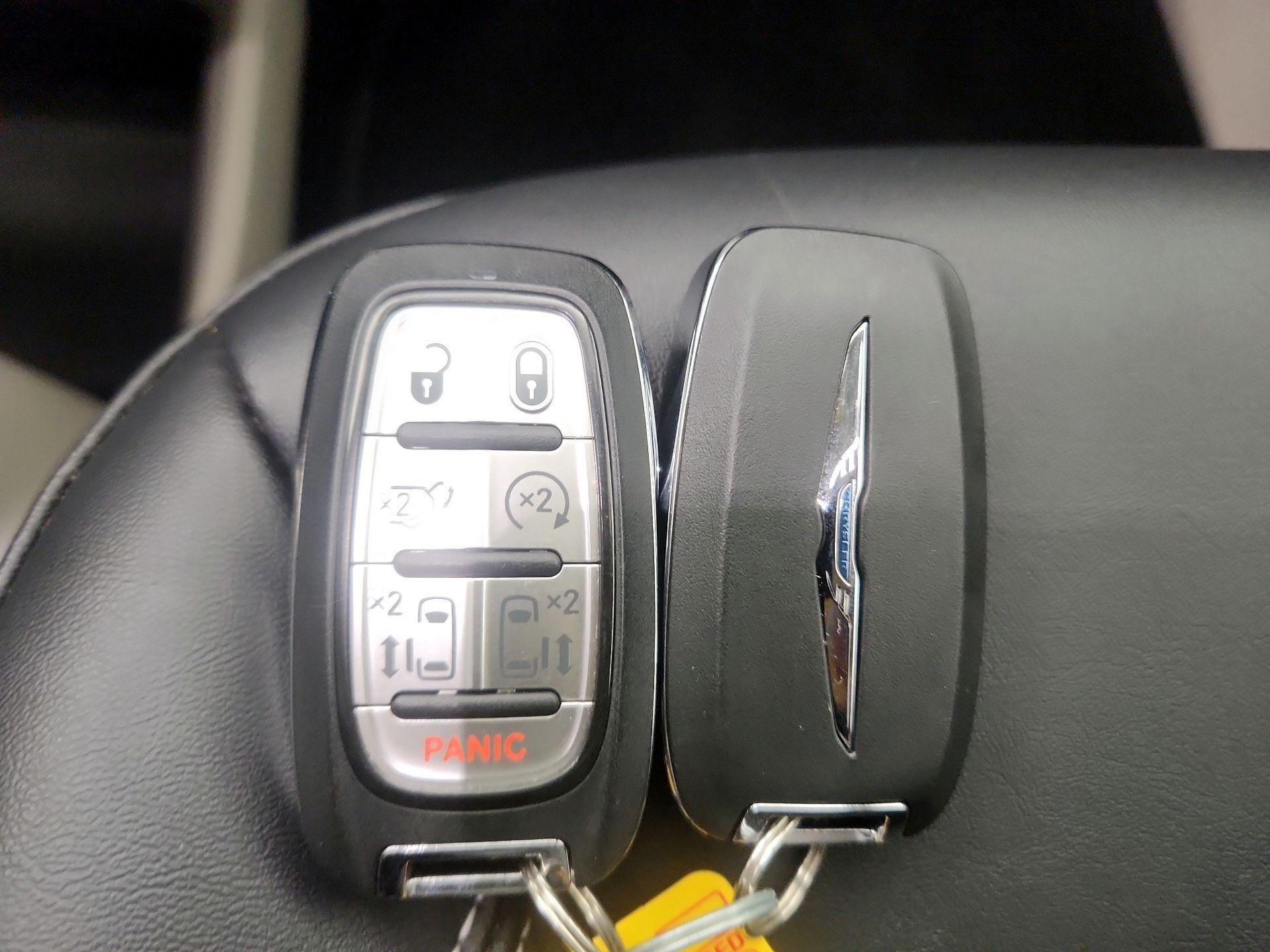 Thumbnail: 2024 Chrysler Pacifica - 18