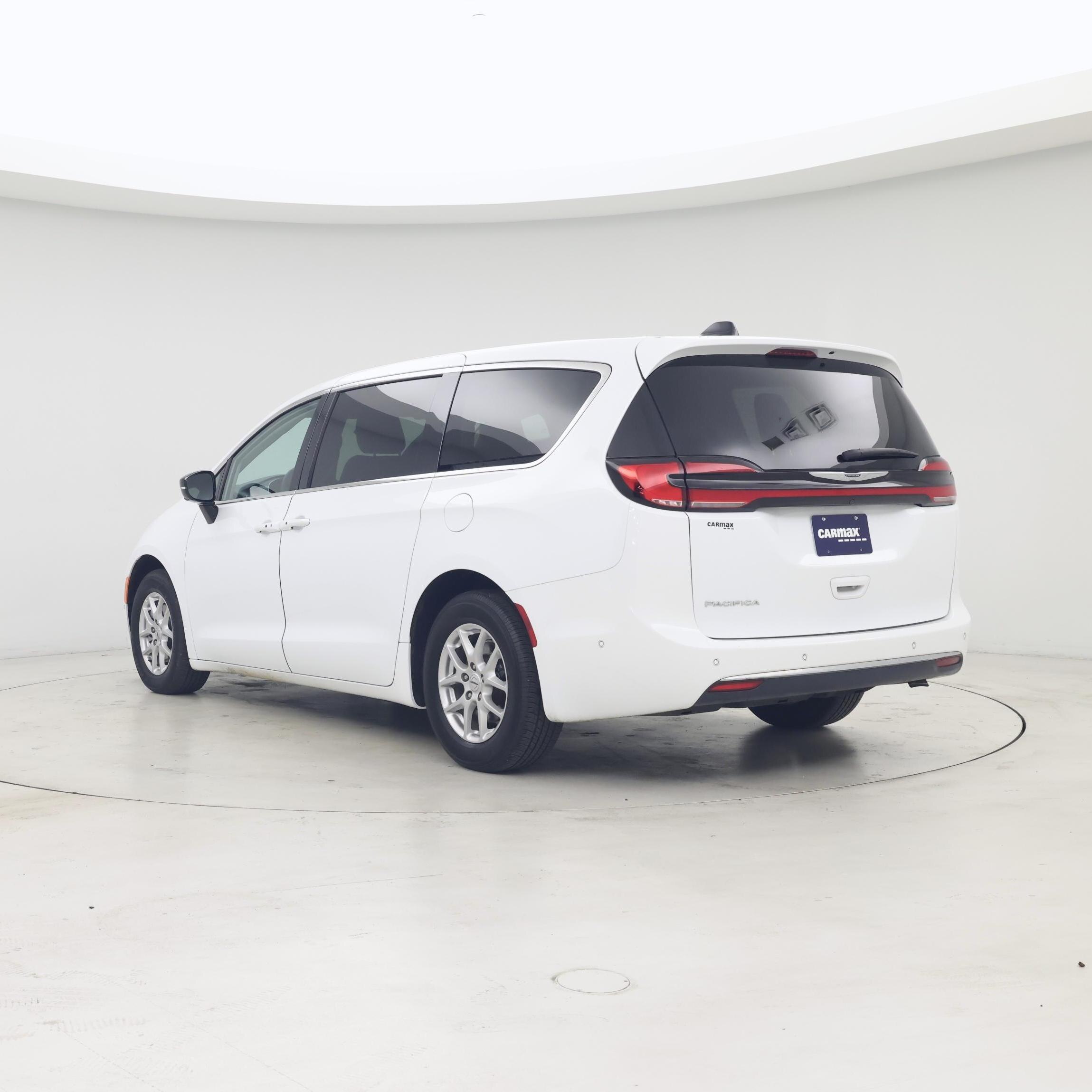 Thumbnail: 2024 Chrysler Pacifica - 2