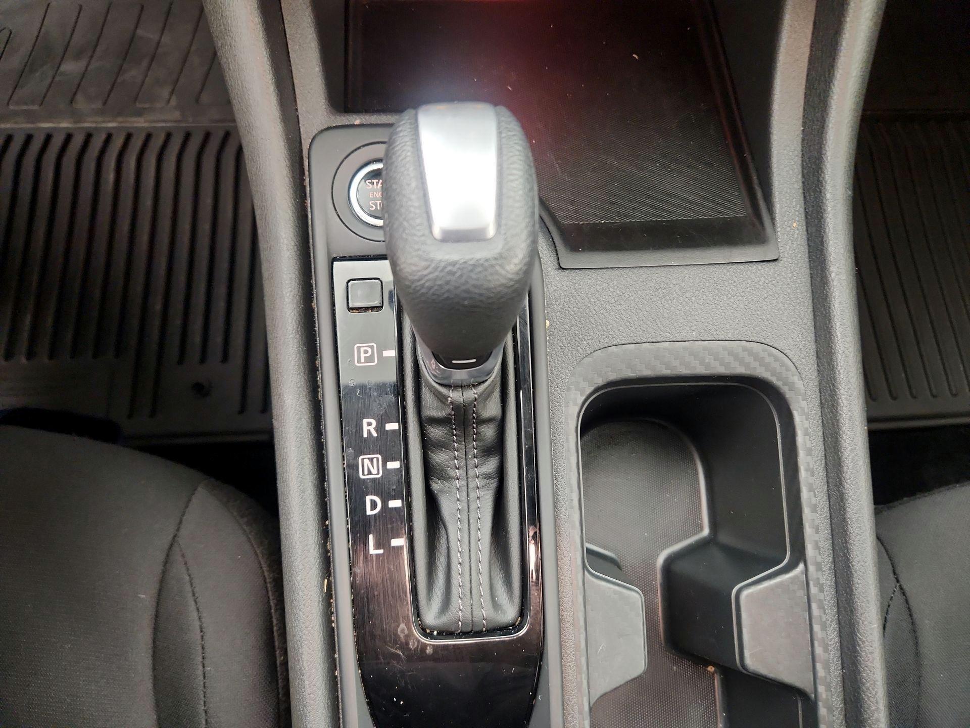 Thumbnail: 2025 Nissan Sentra - 17