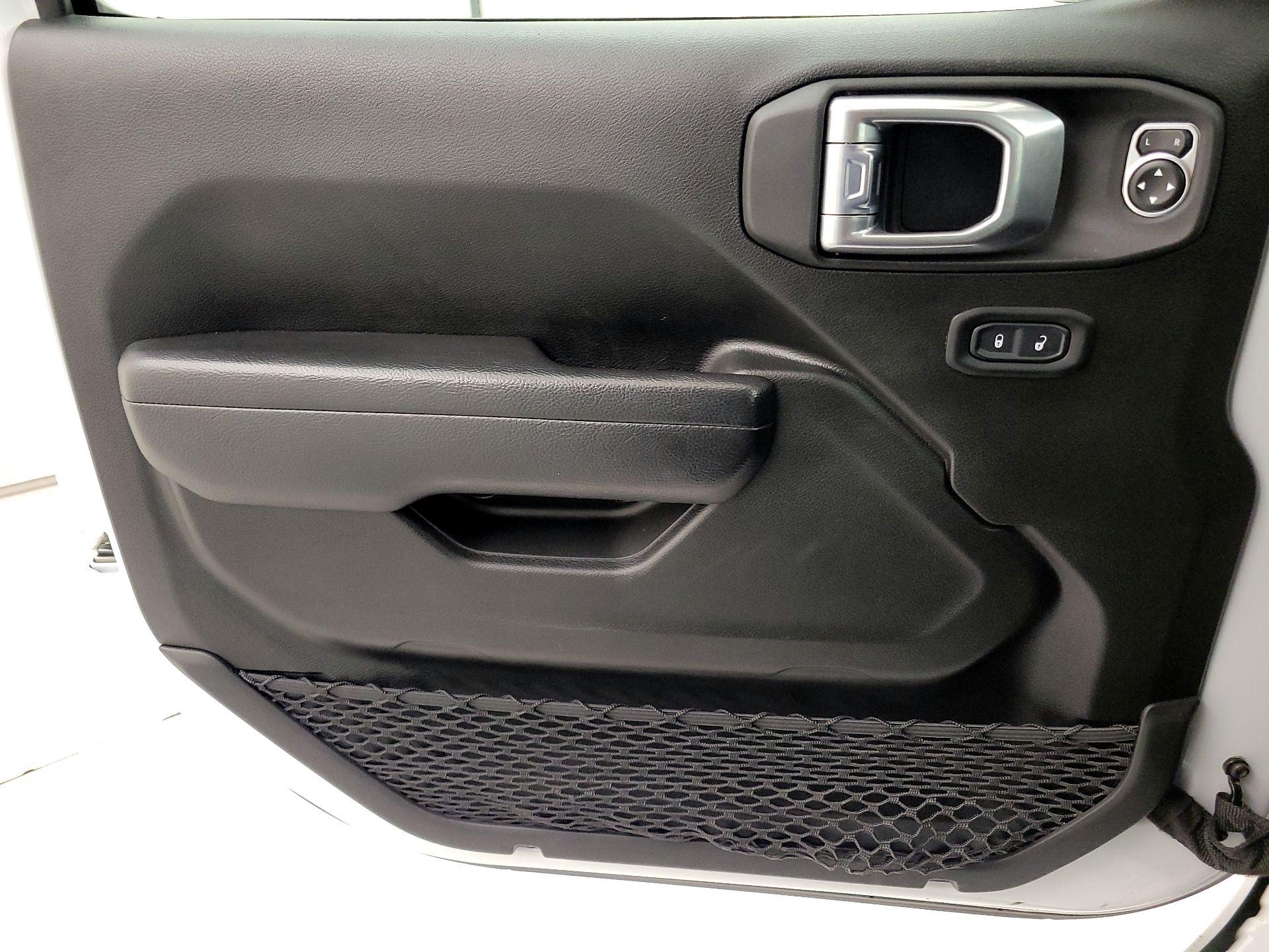 Thumbnail: 2022 Jeep Wrangler - 12