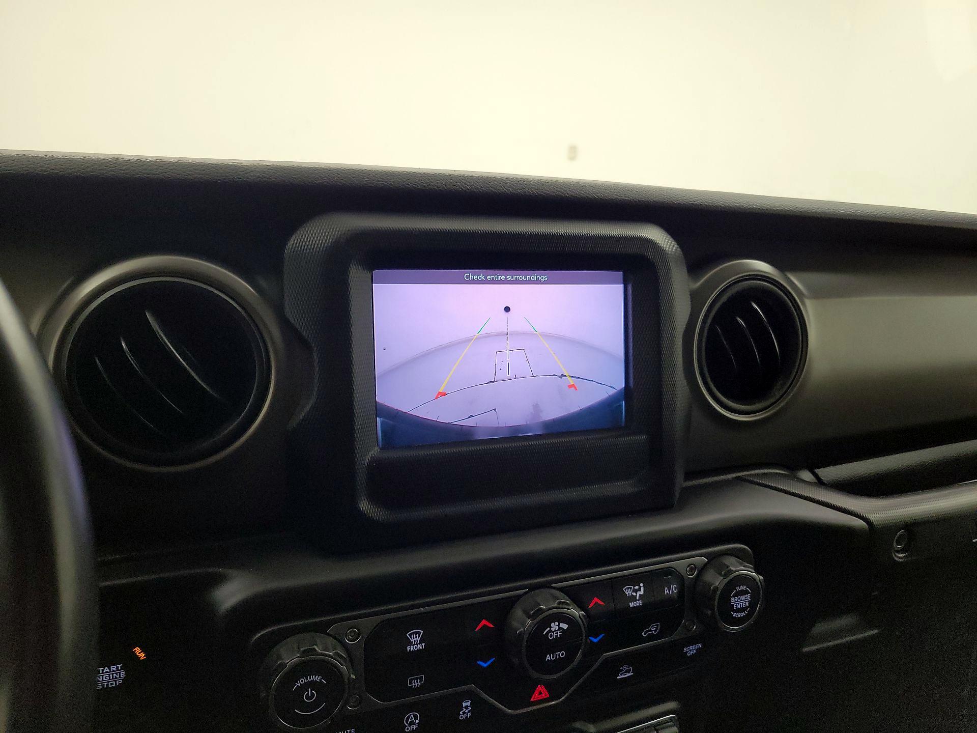 Thumbnail: 2022 Jeep Wrangler - 14