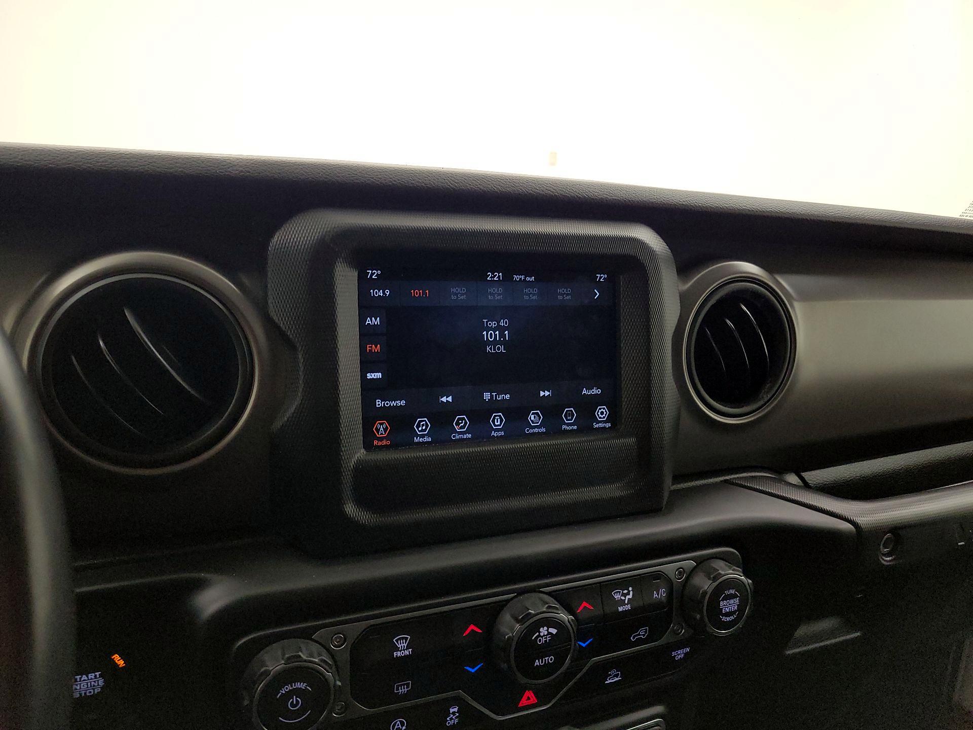 Thumbnail: 2022 Jeep Wrangler - 15