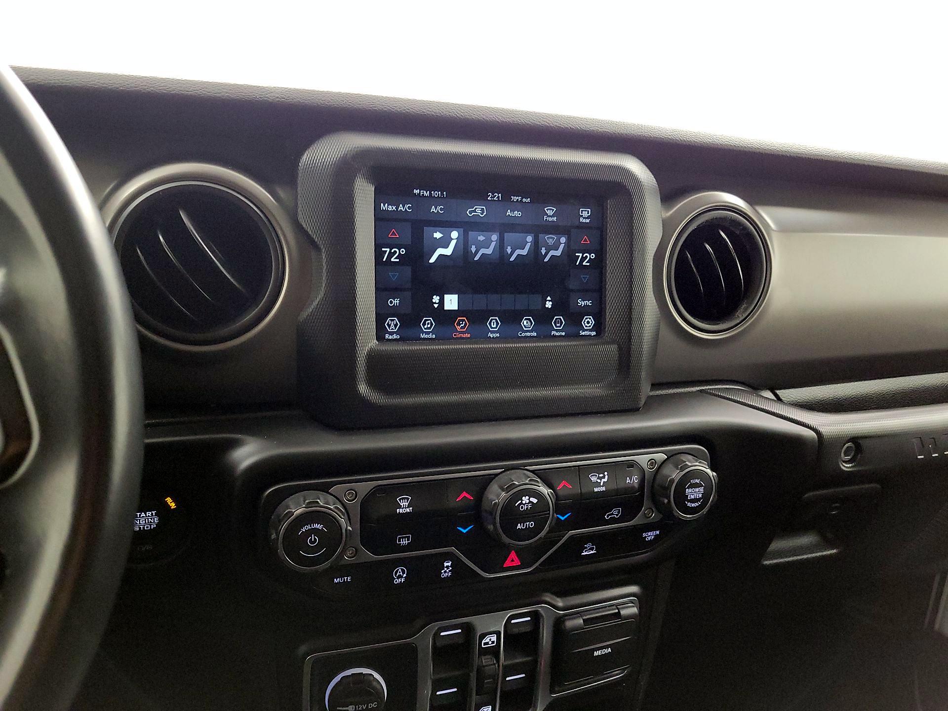 Thumbnail: 2022 Jeep Wrangler - 16