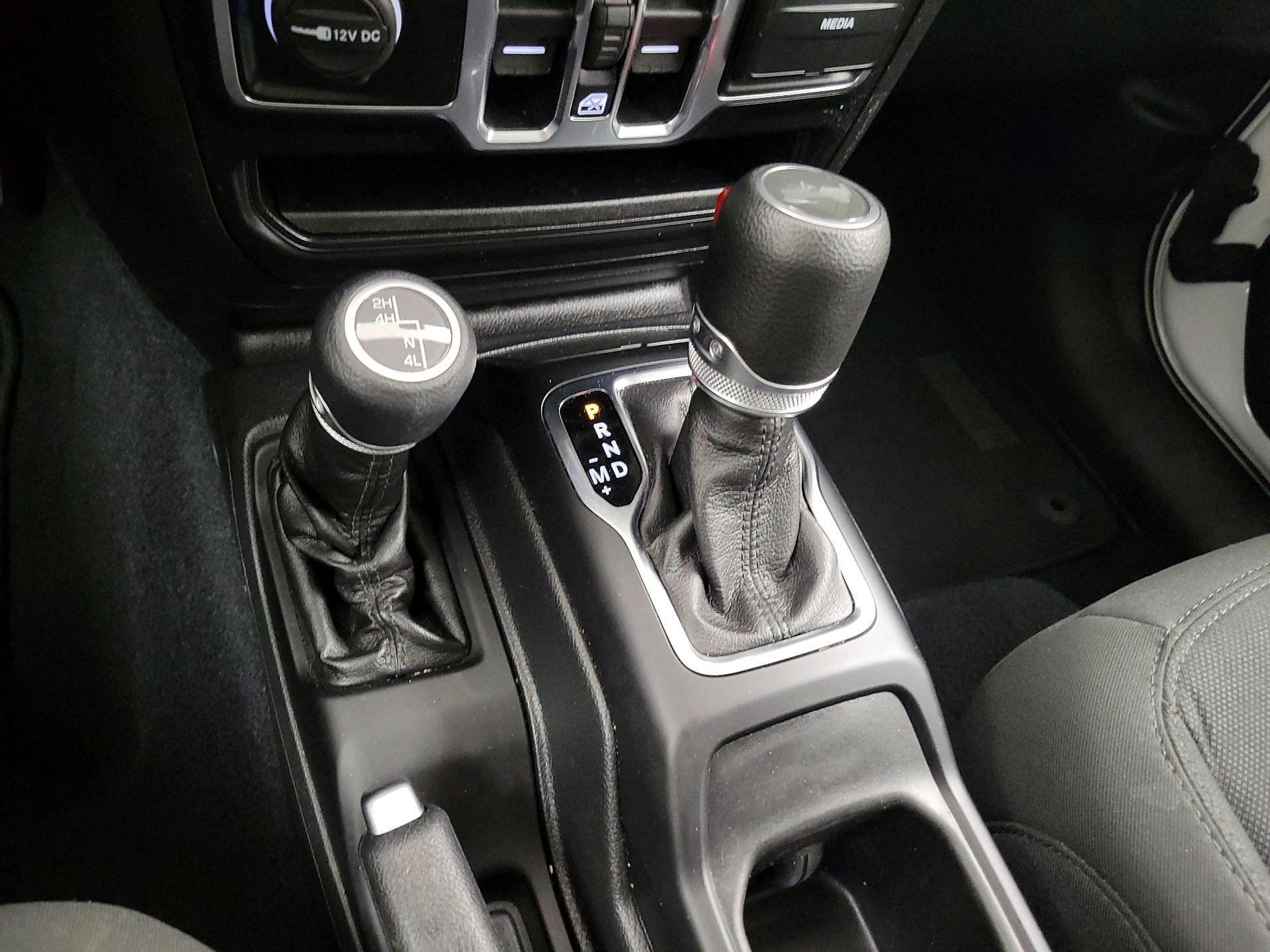 Thumbnail: 2022 Jeep Wrangler - 17