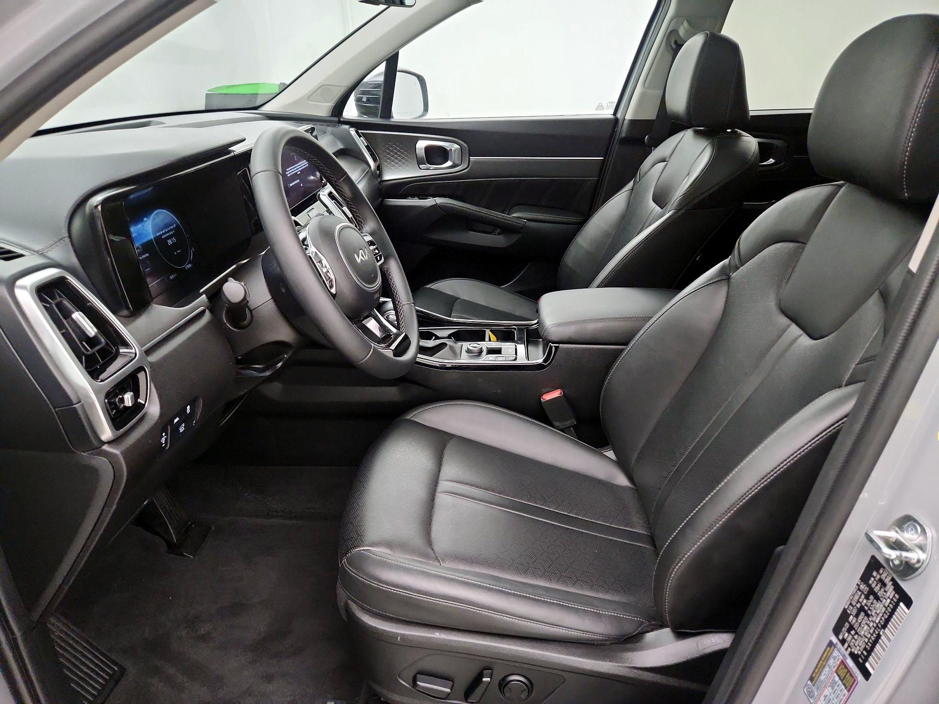 Thumbnail: 2023 Kia Sorento - 11