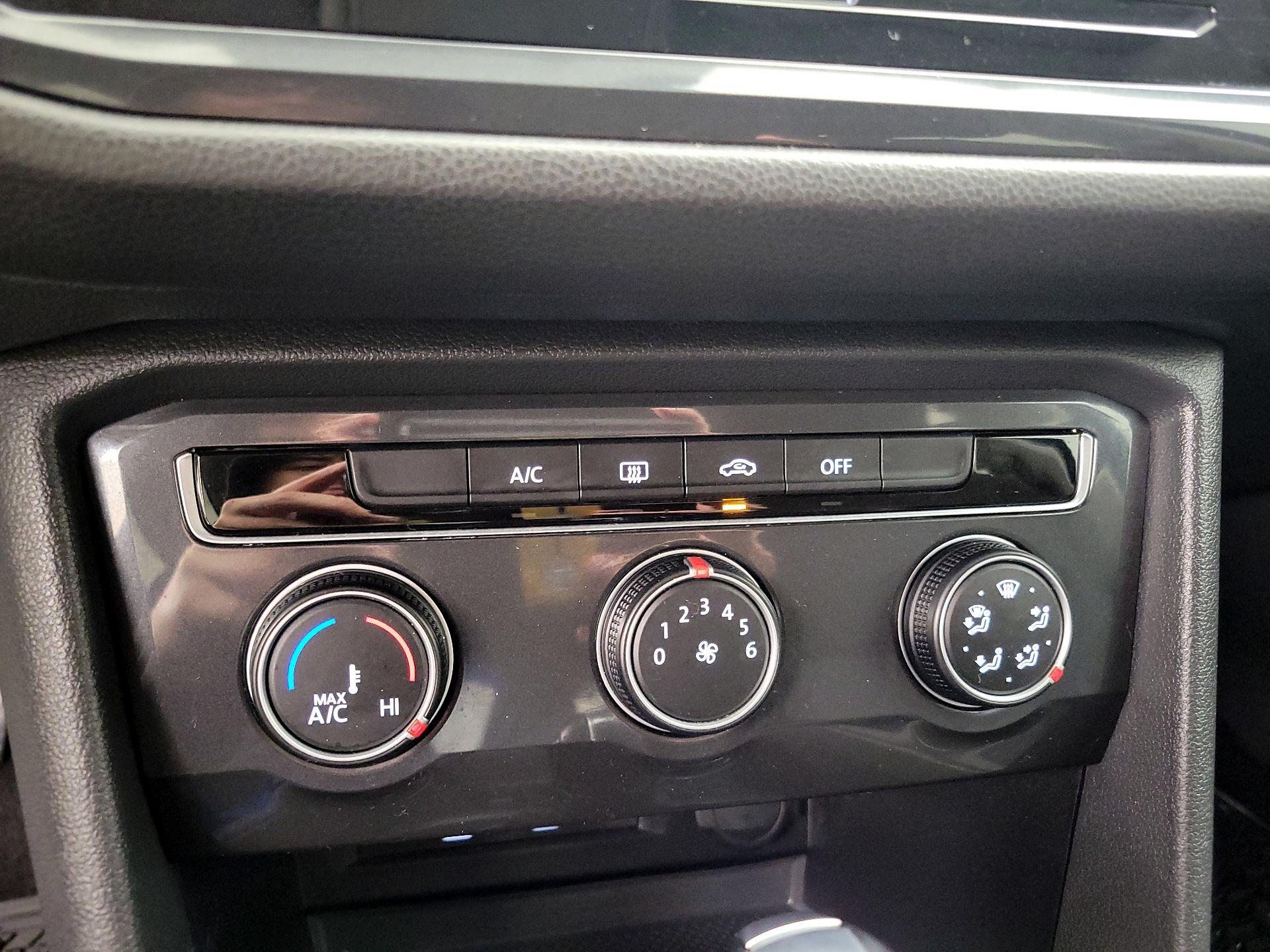 Thumbnail: 2021 Volkswagen Tiguan - 16