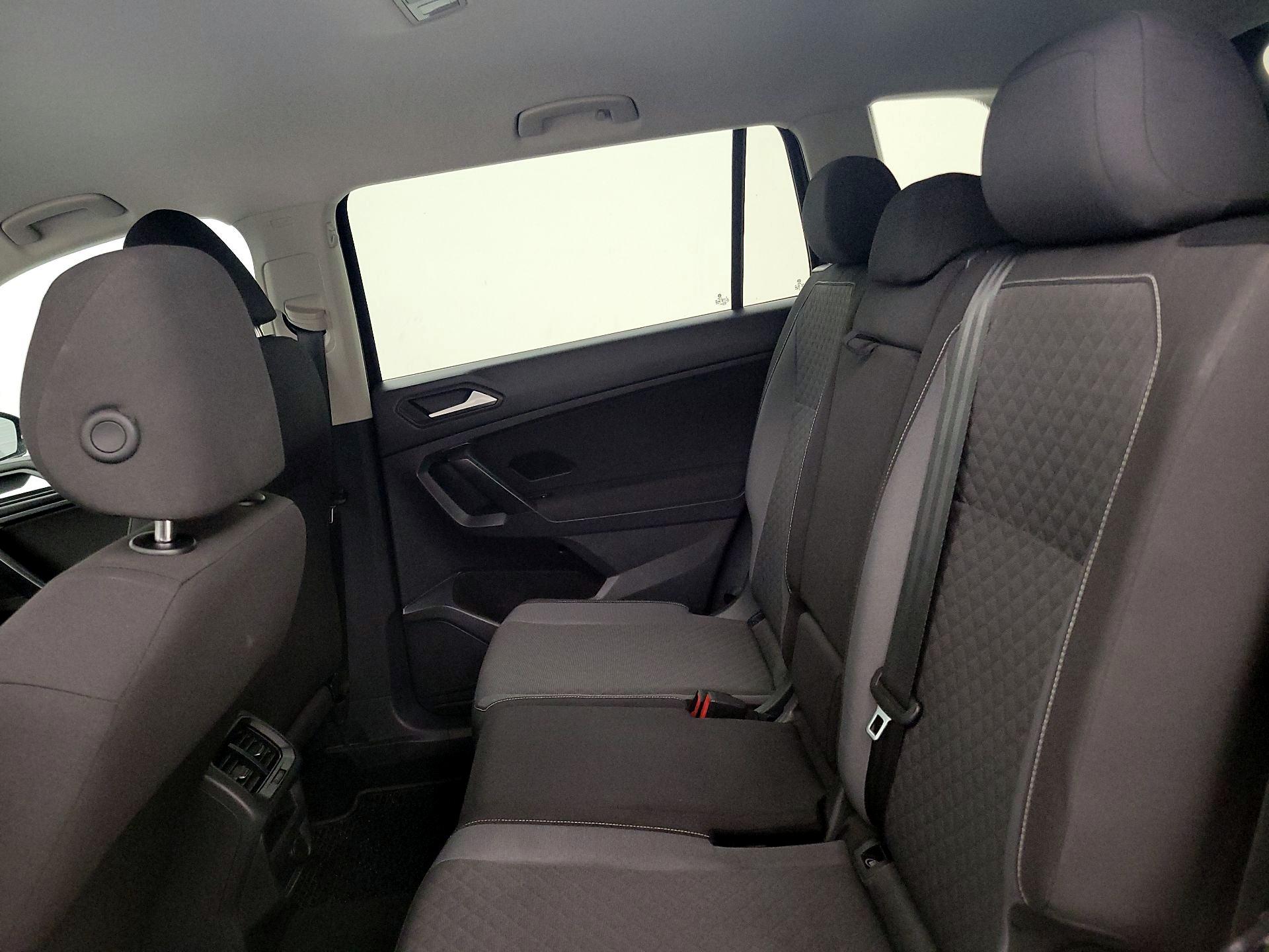 Thumbnail: 2021 Volkswagen Tiguan - 19