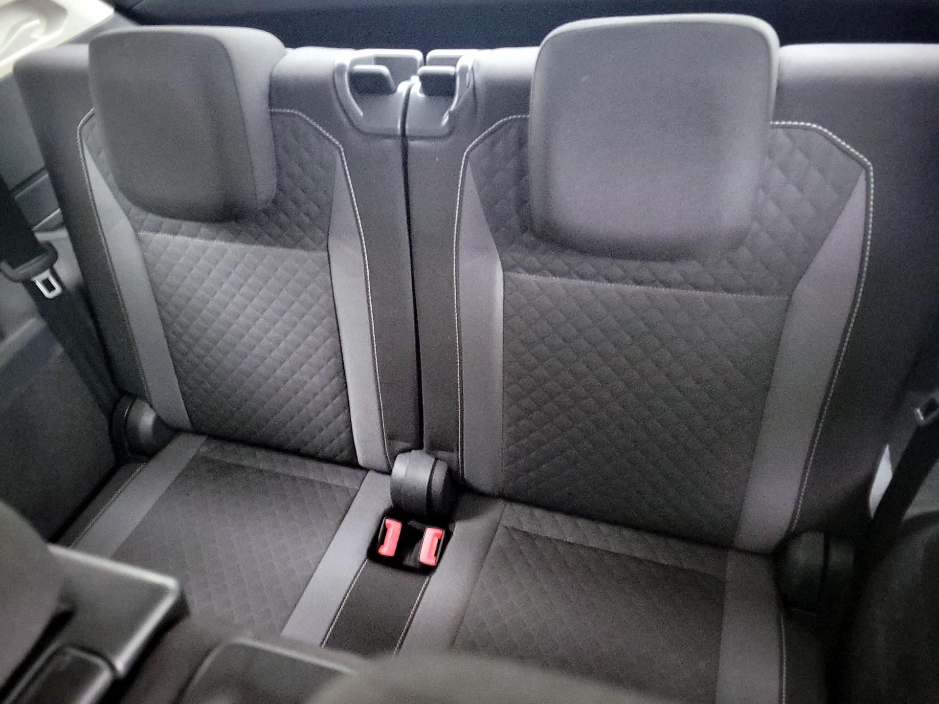 Thumbnail: 2021 Volkswagen Tiguan - 20