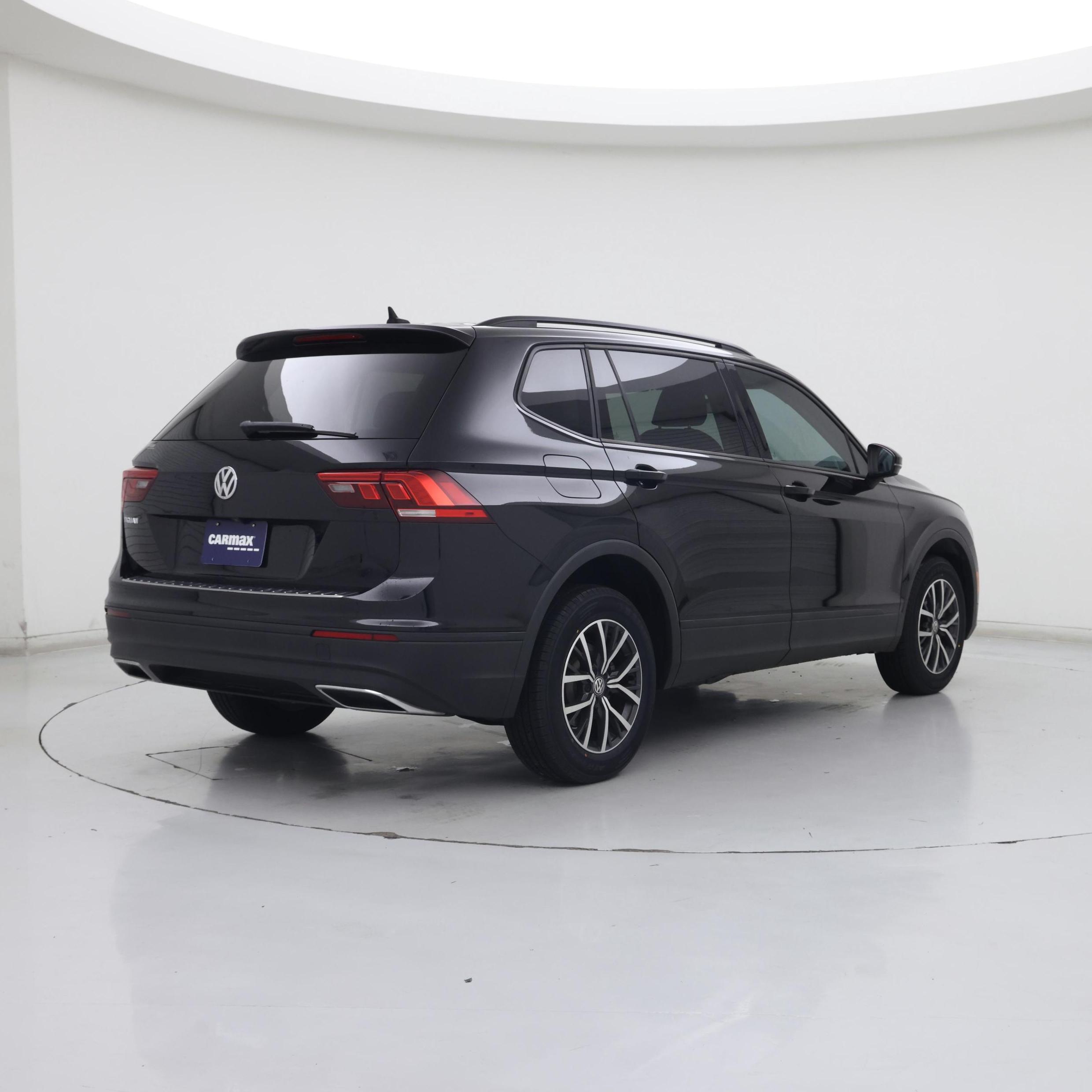 Thumbnail: 2021 Volkswagen Tiguan - 8