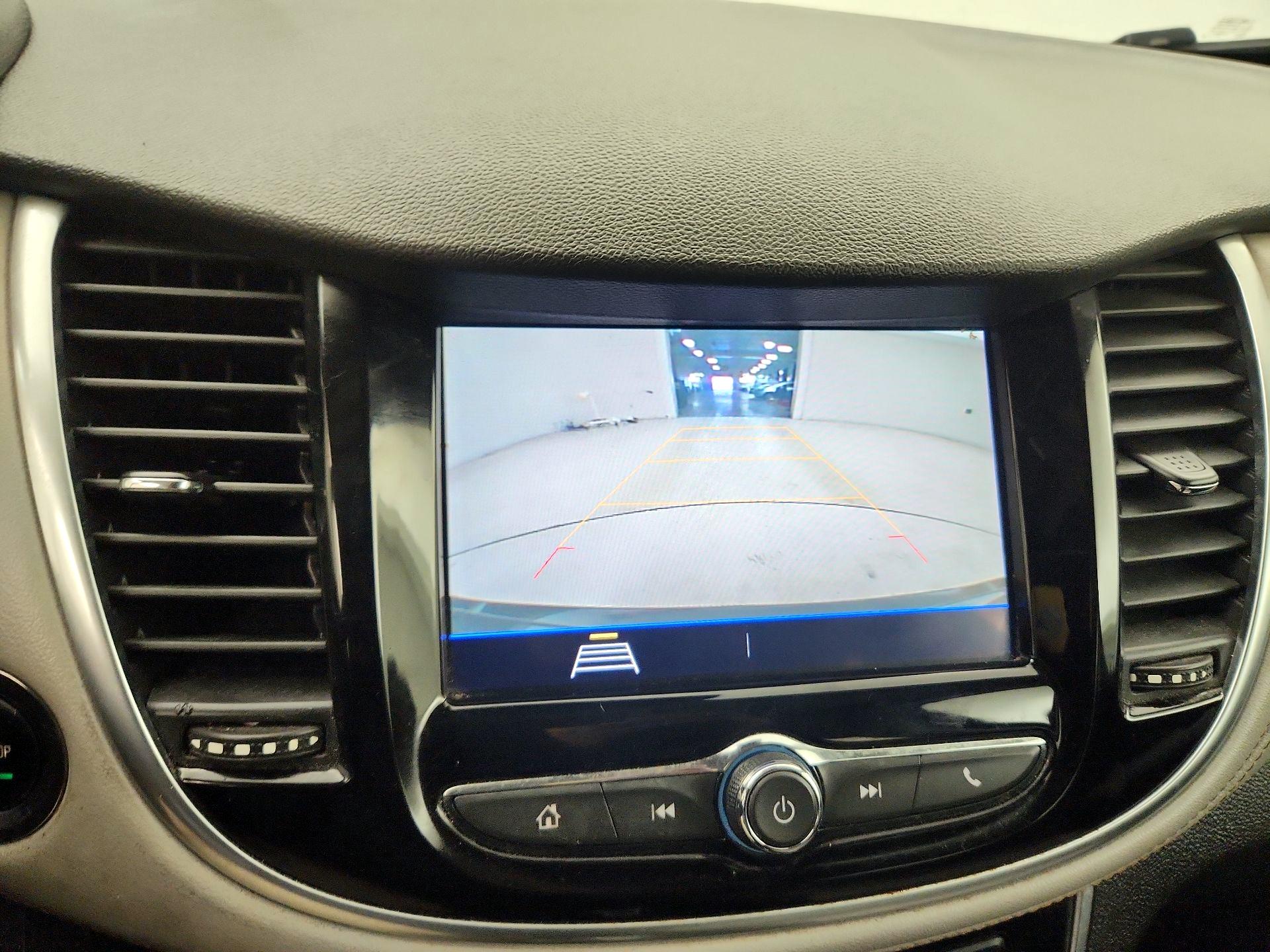 Thumbnail: 2020 Chevrolet Trax - 14