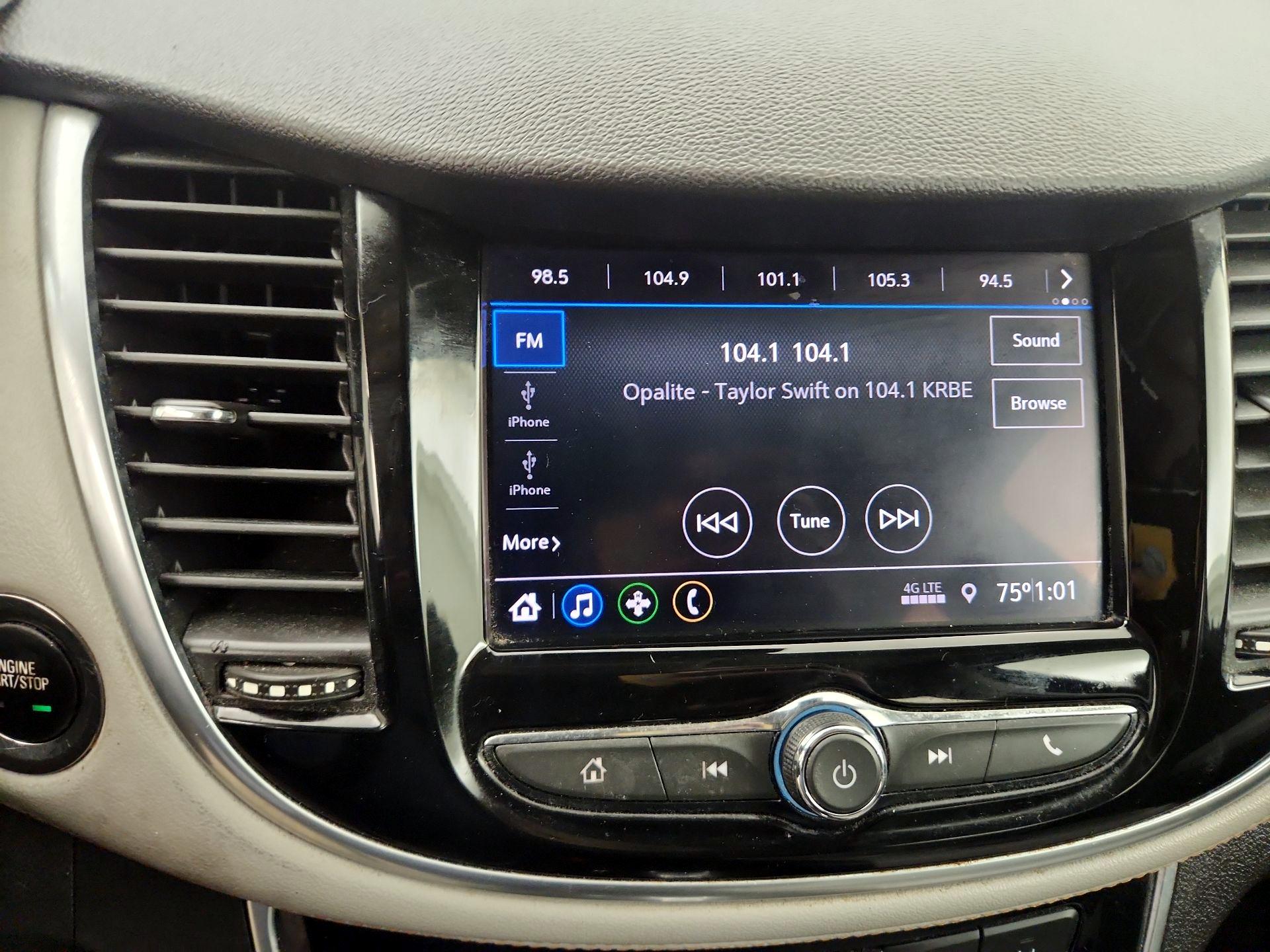 Thumbnail: 2020 Chevrolet Trax - 15