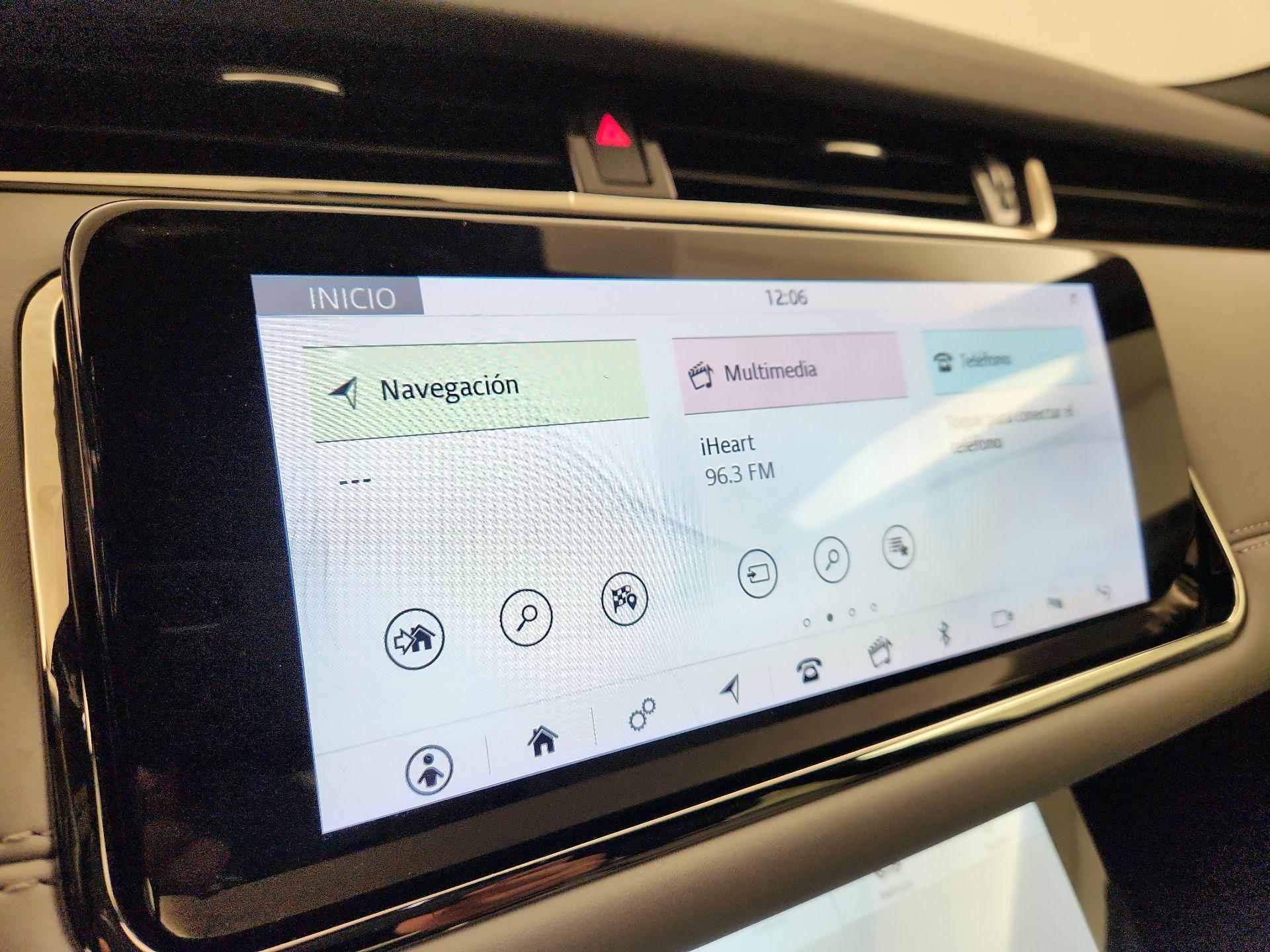 Thumbnail: 2020 Land Rover Range Rover Evoque - 16