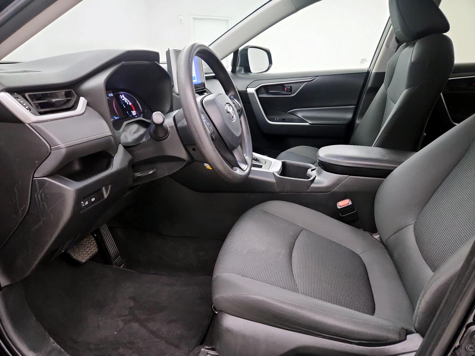 Thumbnail: 2024 Toyota RAV4 - 11