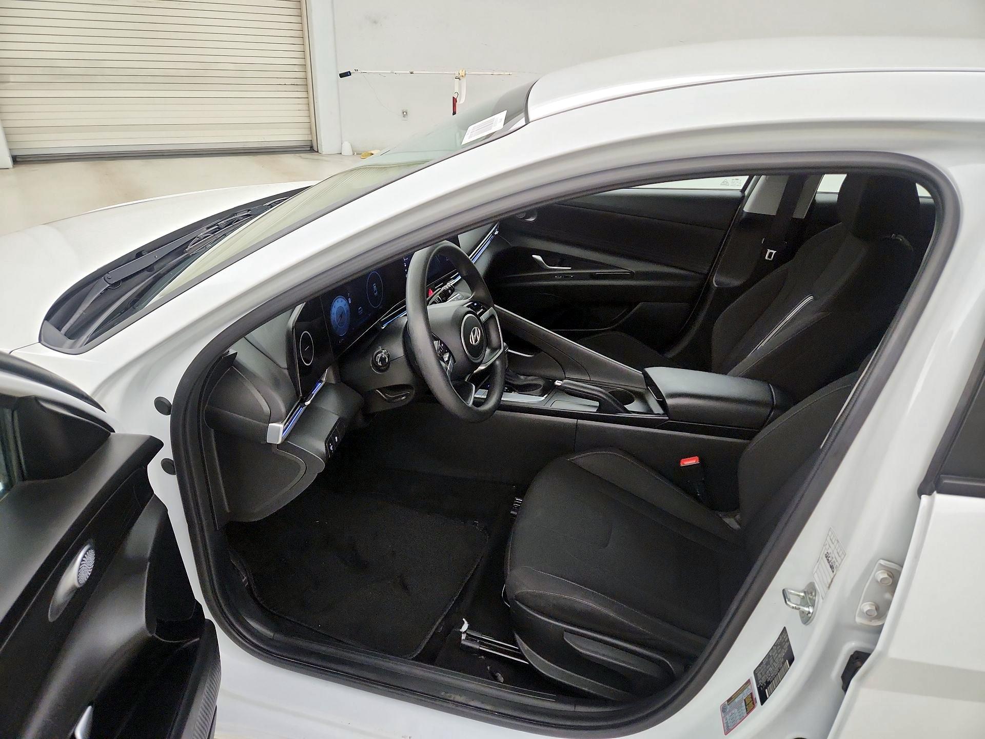 Thumbnail: 2024 Hyundai Elantra - 11