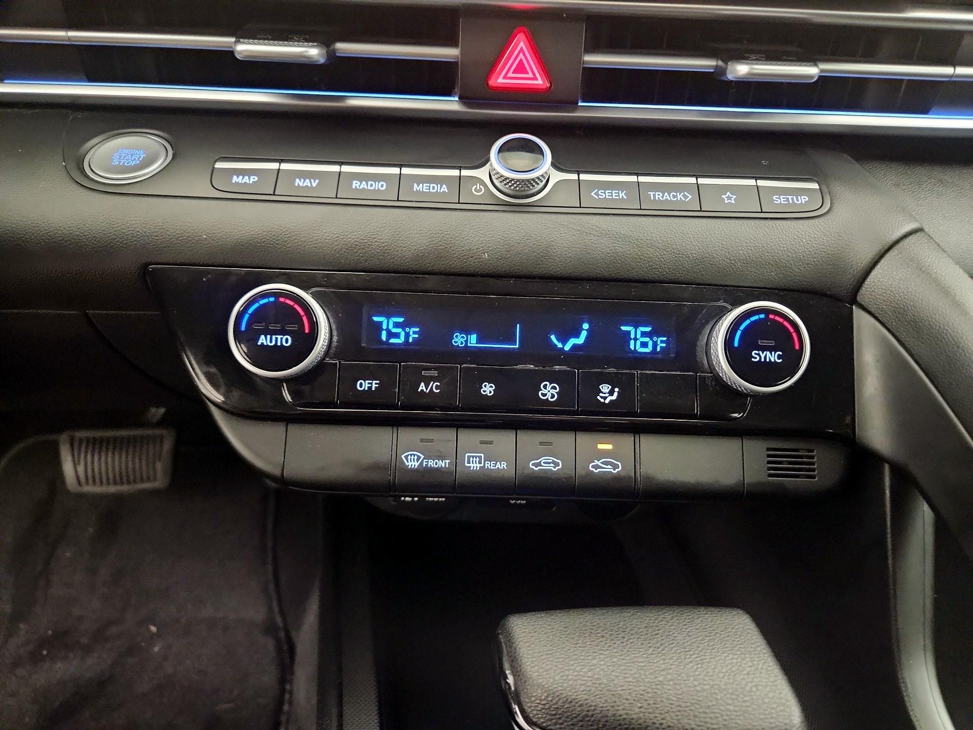 Thumbnail: 2024 Hyundai Elantra - 17