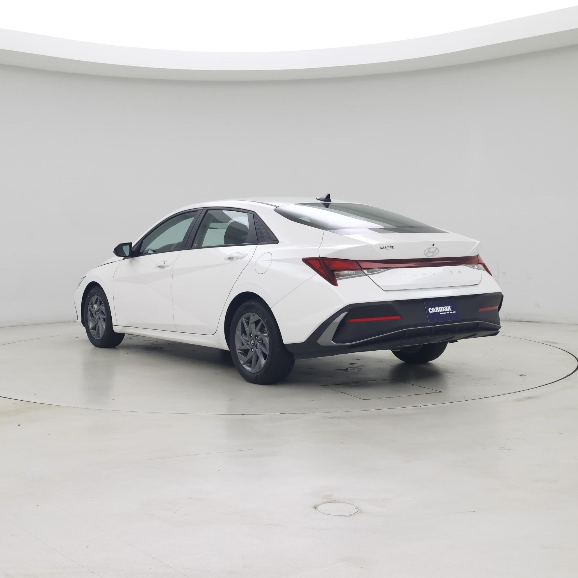 Thumbnail: 2024 Hyundai Elantra - 2