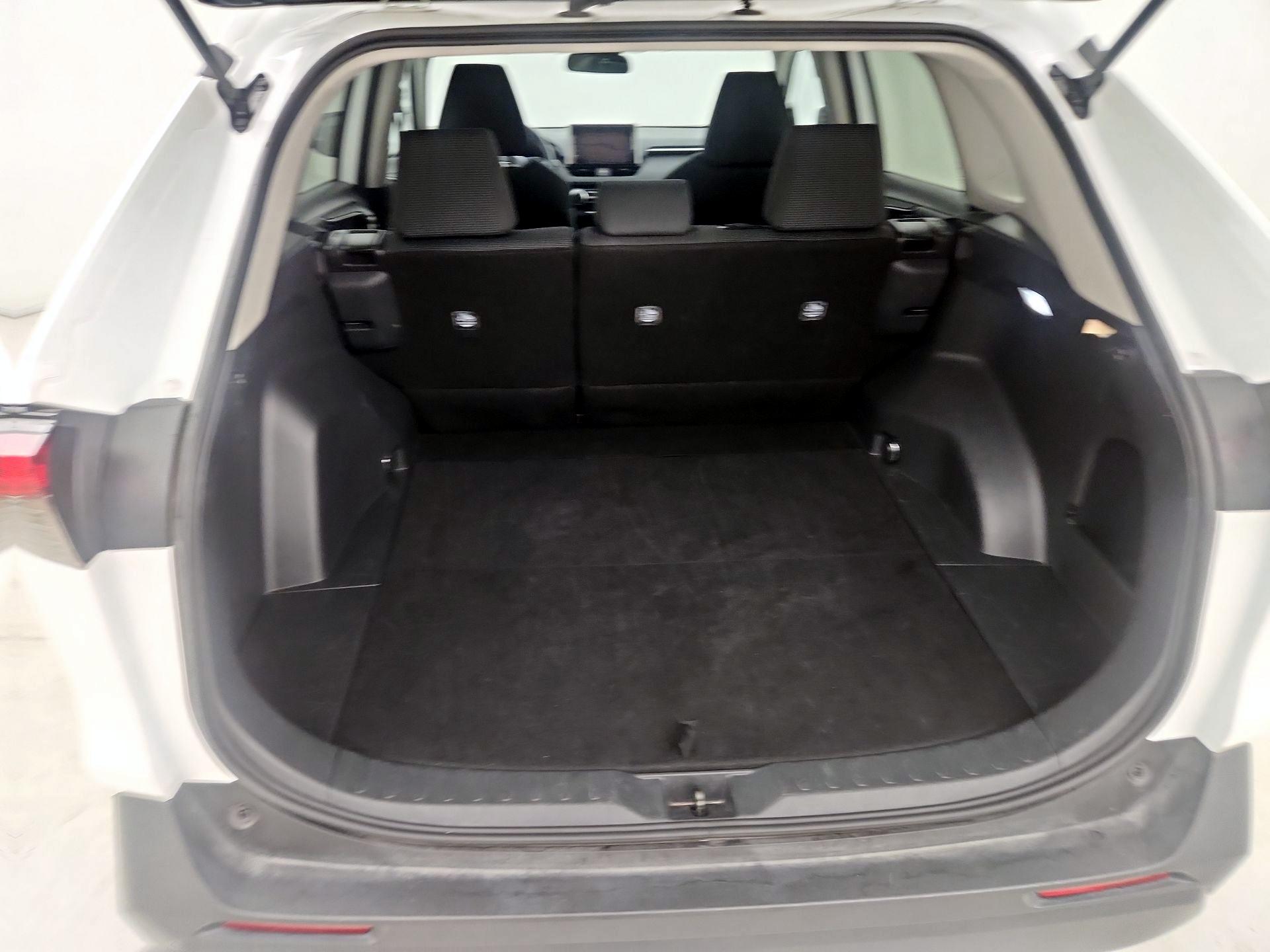 Thumbnail: 2024 Toyota RAV4 - 20