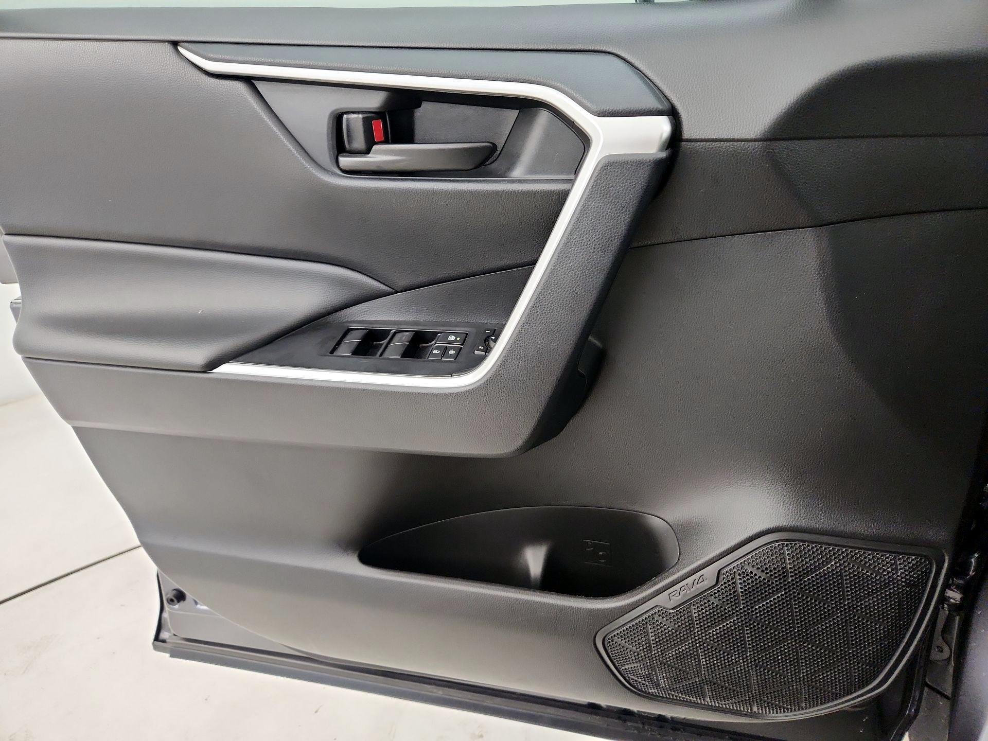 Thumbnail: 2024 Toyota RAV4 - 12