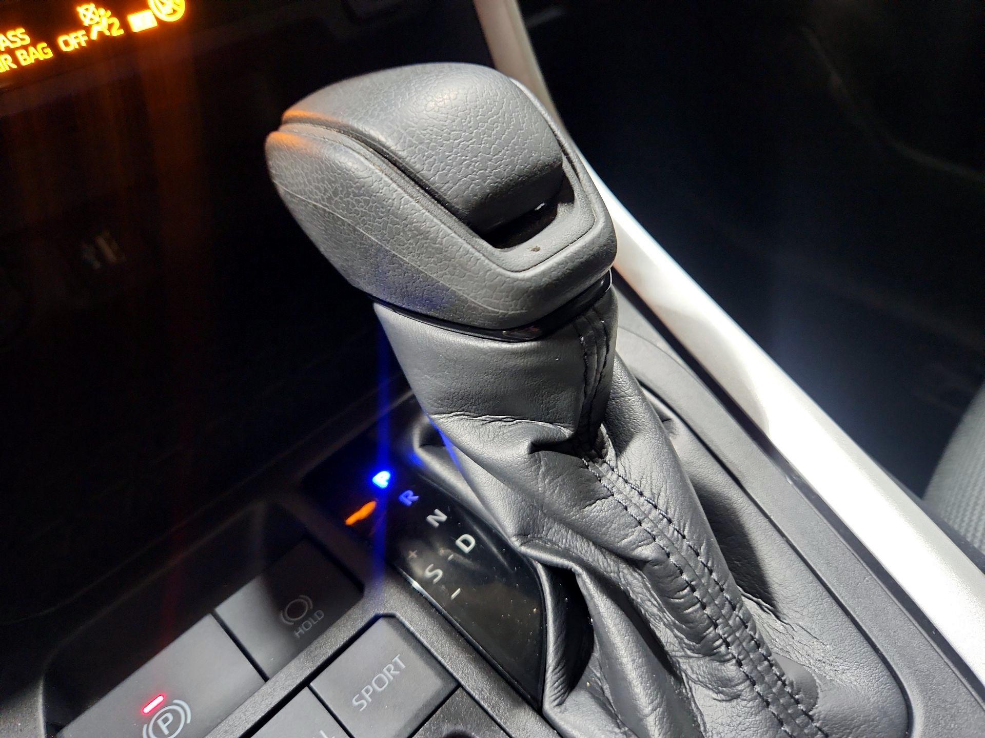 Thumbnail: 2024 Toyota RAV4 - 15