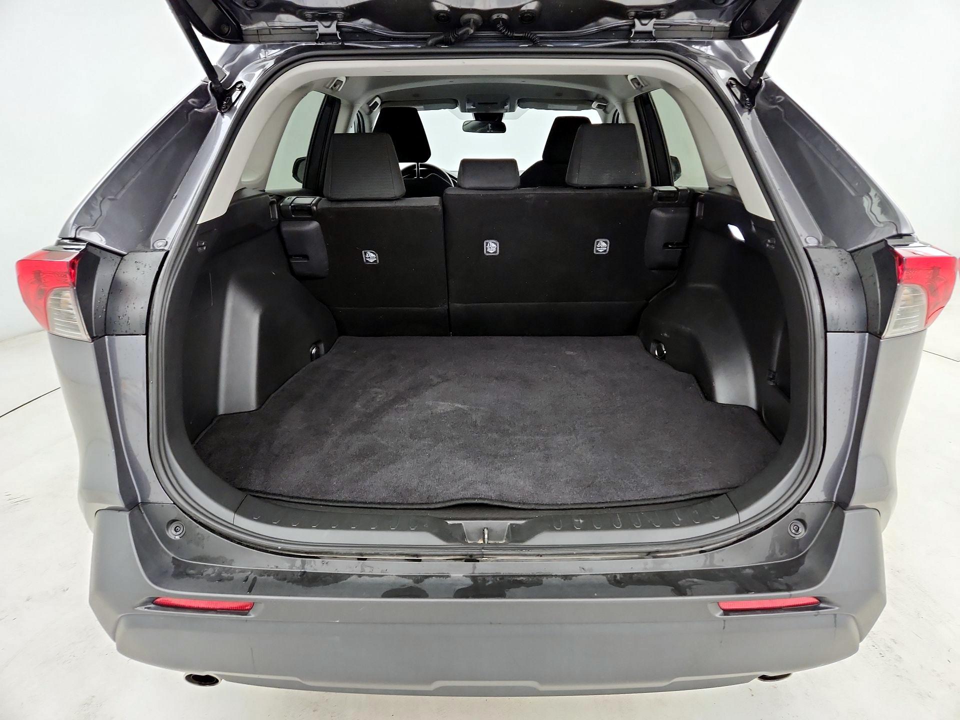 Thumbnail: 2024 Toyota RAV4 - 16