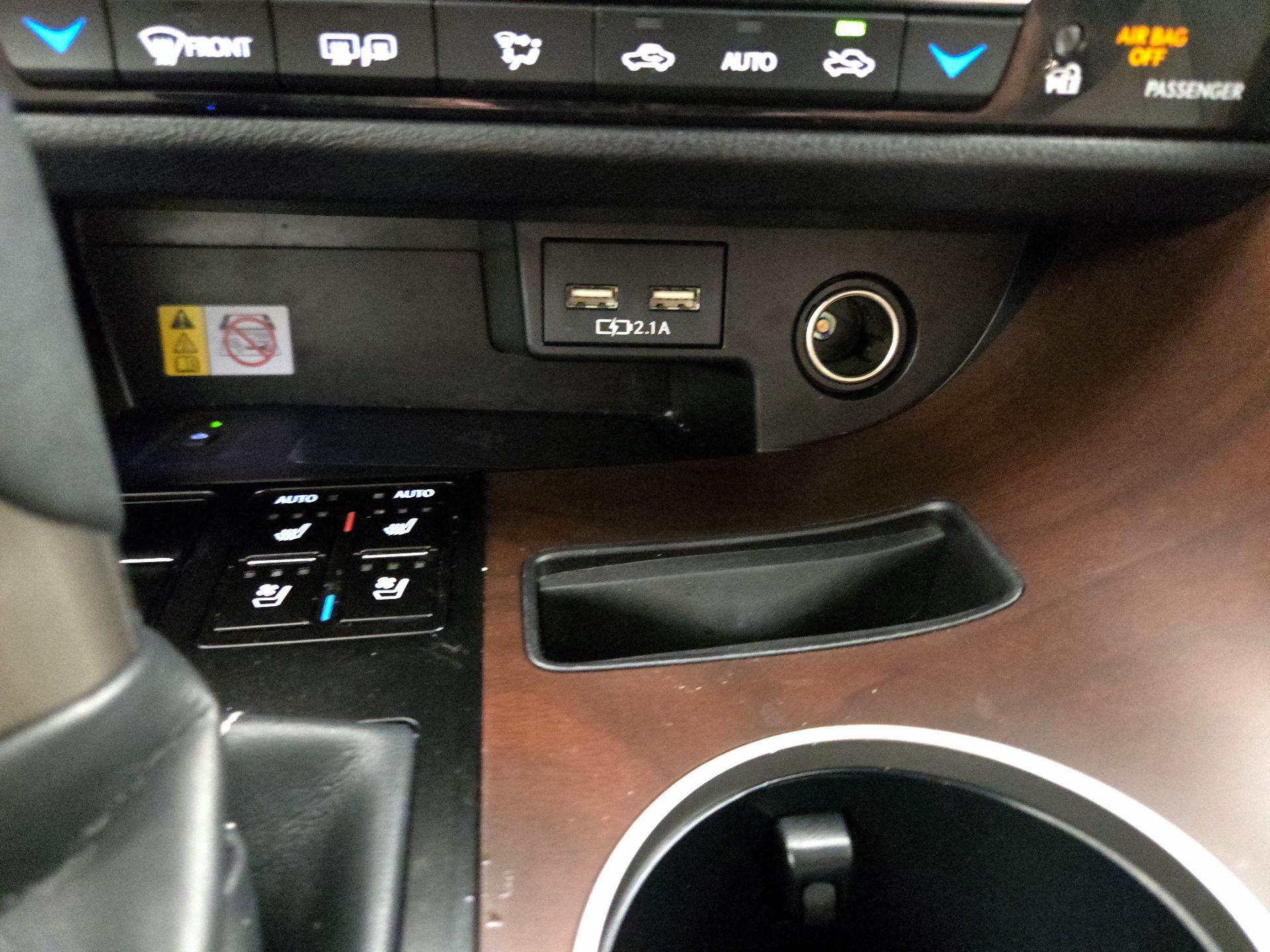 Thumbnail: 2022 Lexus RX - 19