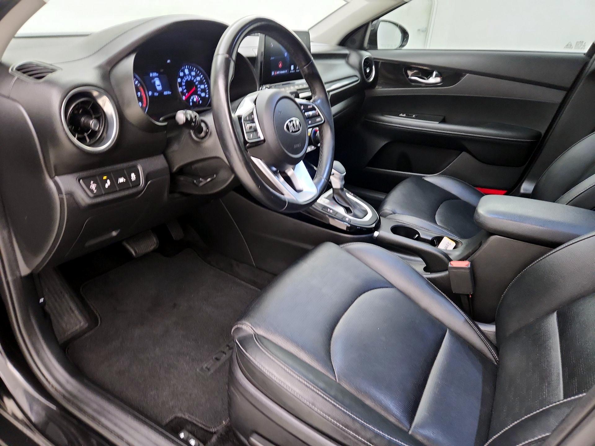 Thumbnail: 2021 Kia Forte - 11