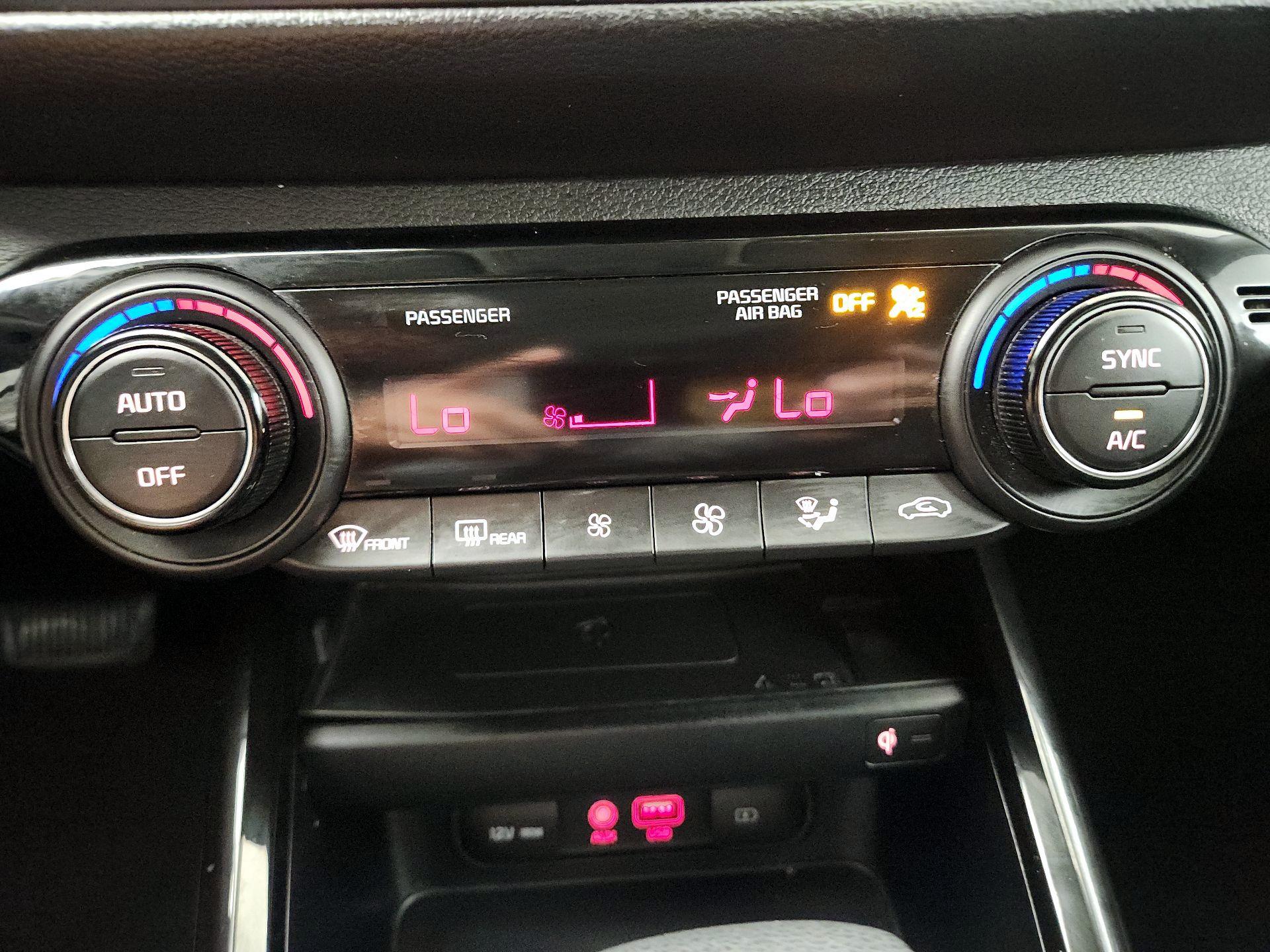 Thumbnail: 2021 Kia Forte - 14