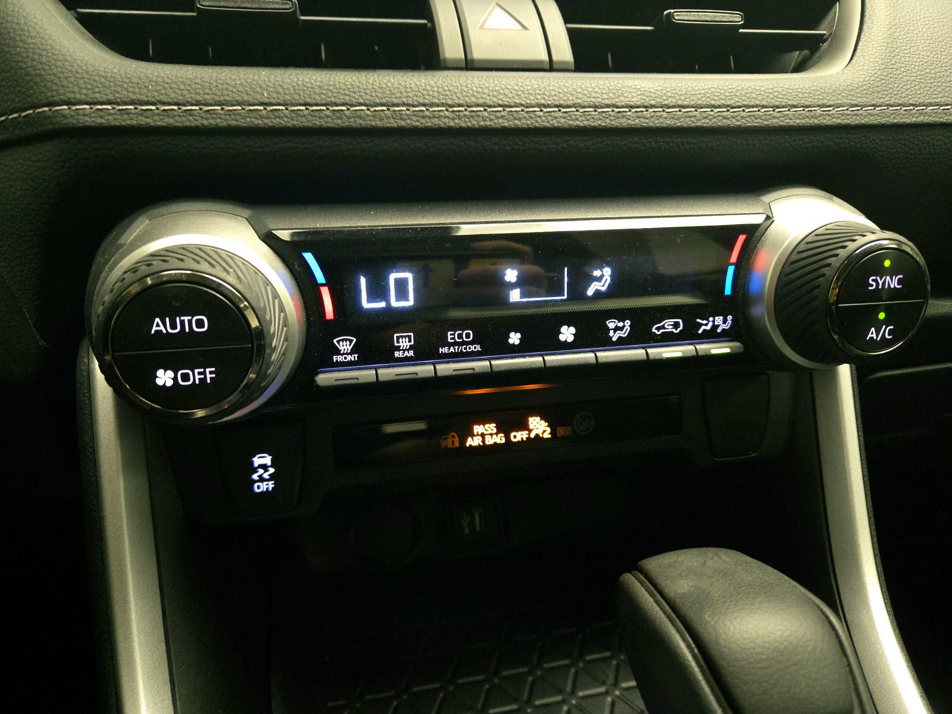 Thumbnail: 2024 Toyota RAV4 - 16