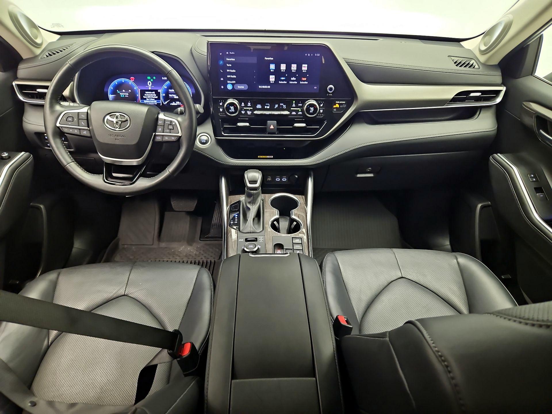 Thumbnail: 2024 Toyota Highlander - 9