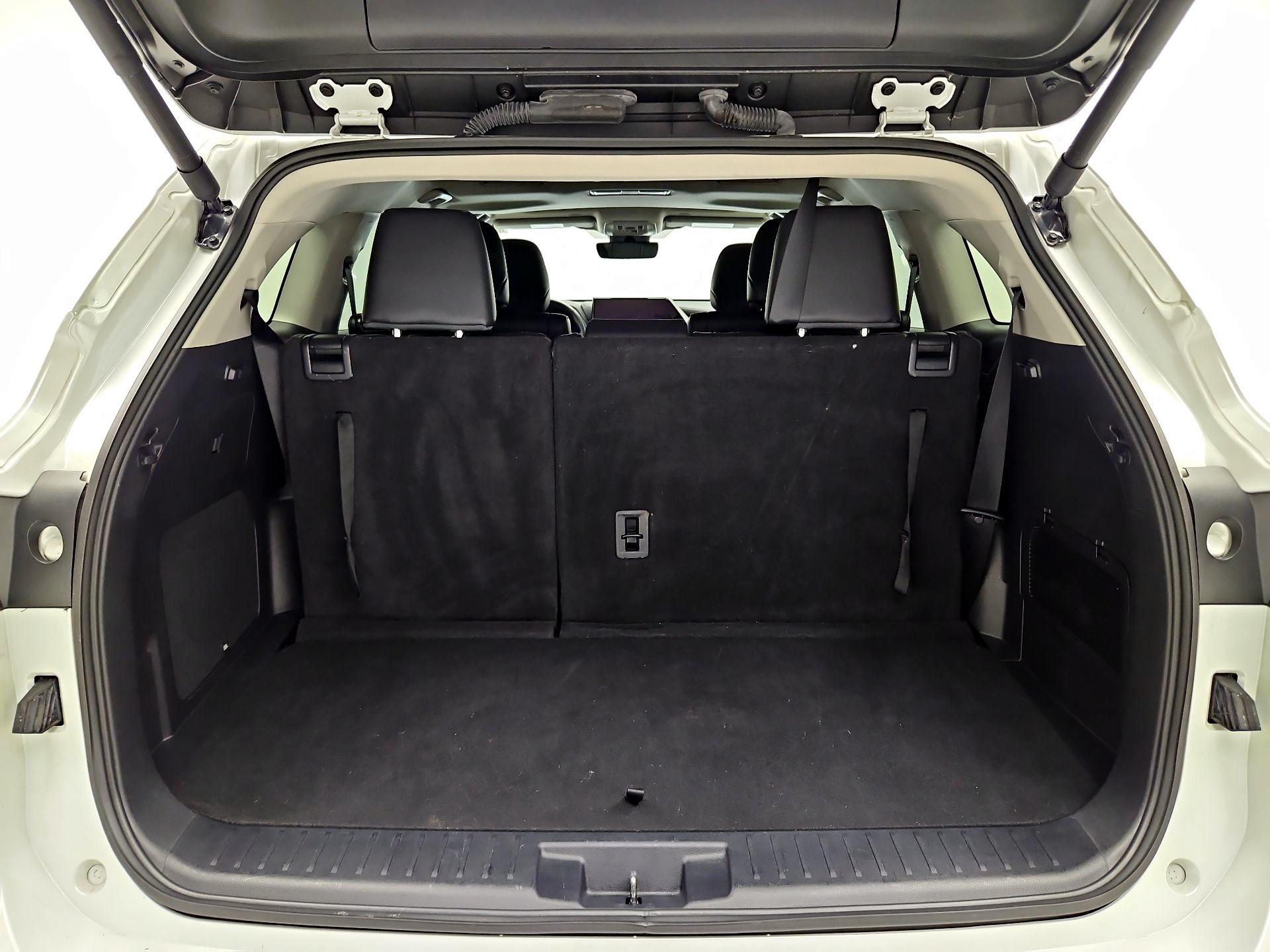 Thumbnail: 2024 Toyota Highlander - 18