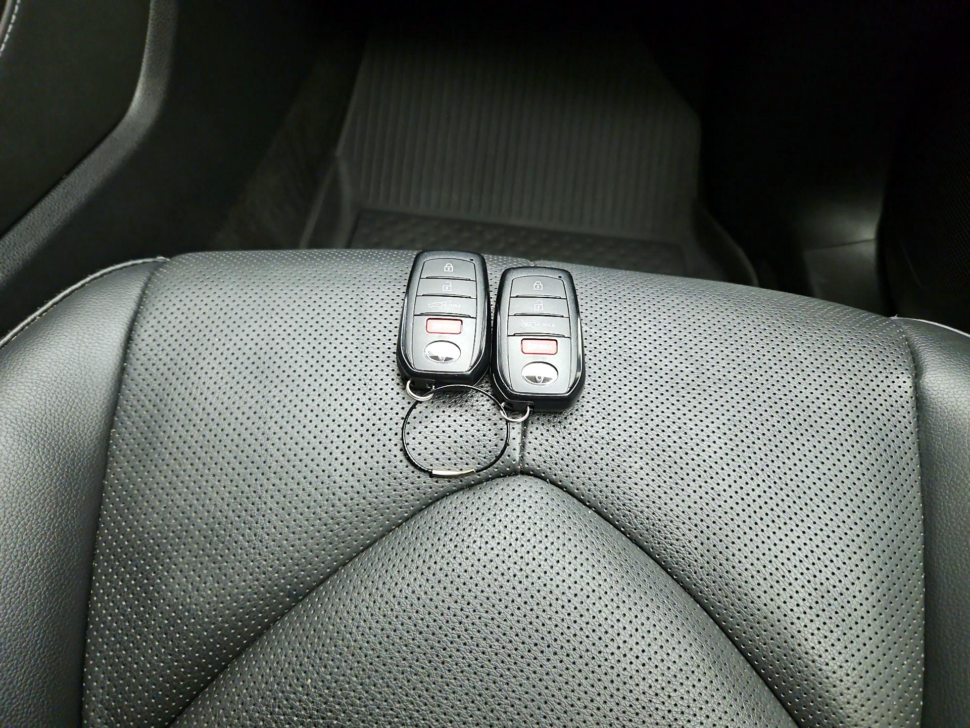 Thumbnail: 2024 Toyota Highlander - 20