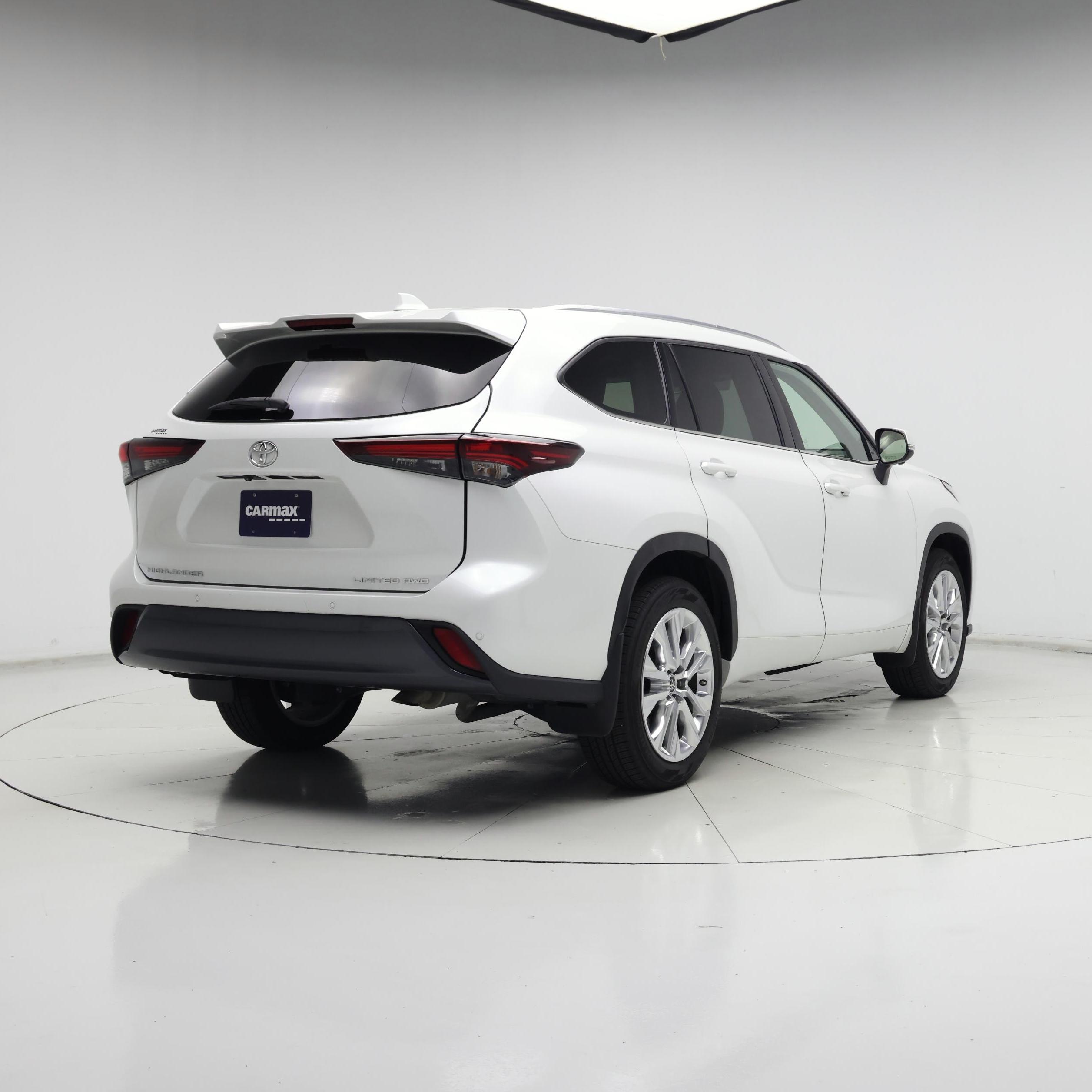 Thumbnail: 2024 Toyota Highlander - 8