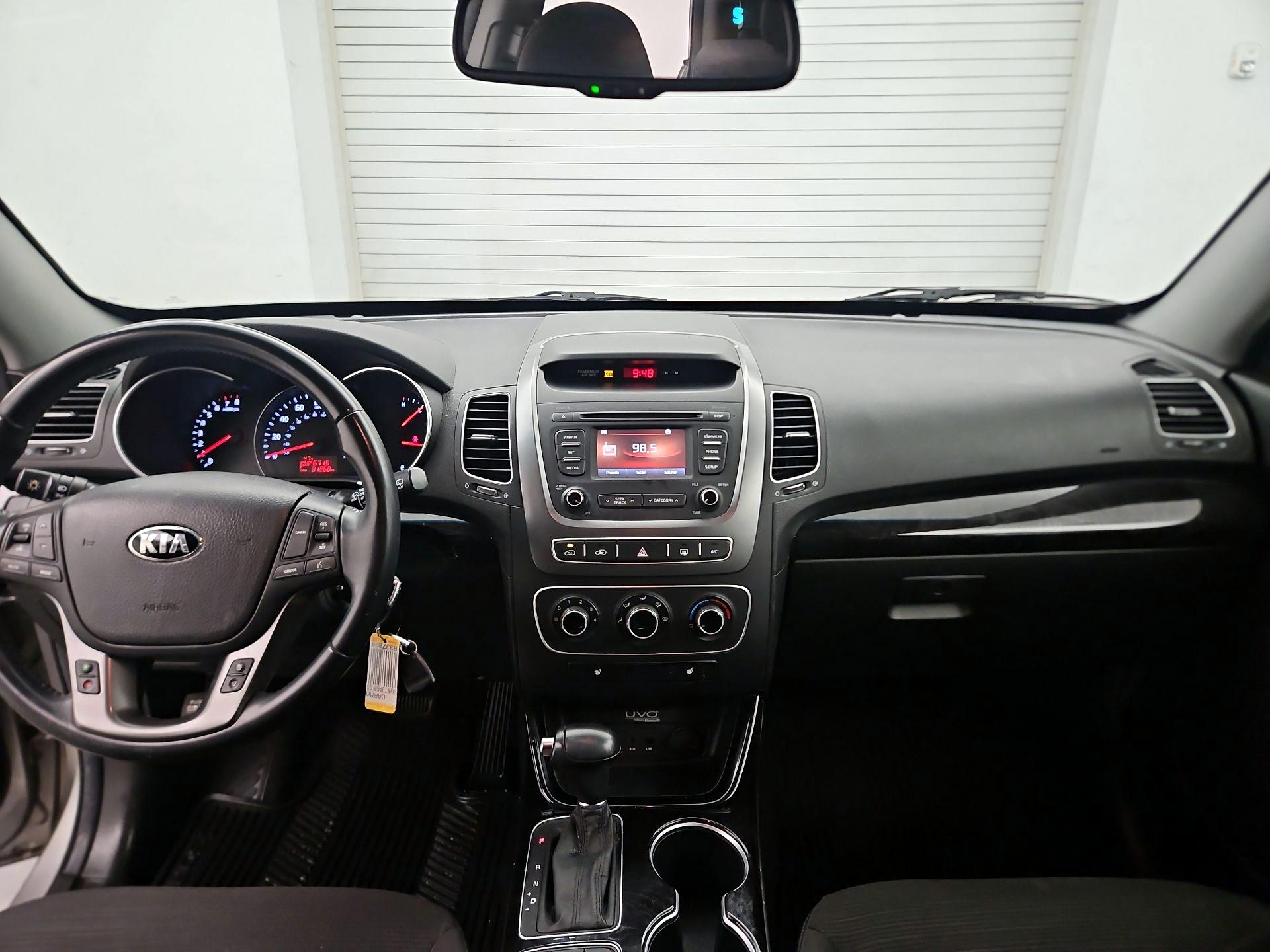 Thumbnail: 2015 Kia Sorento - 9