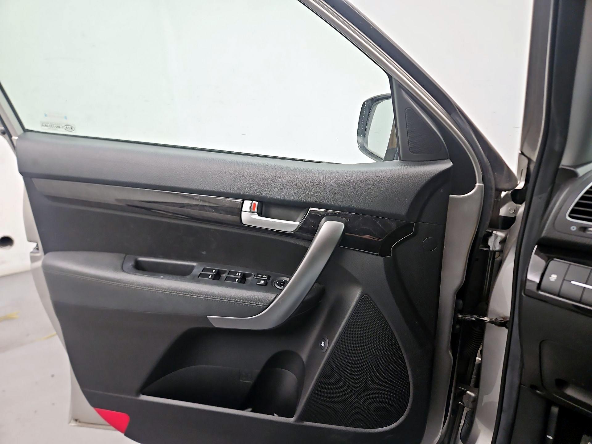 Thumbnail: 2015 Kia Sorento - 12