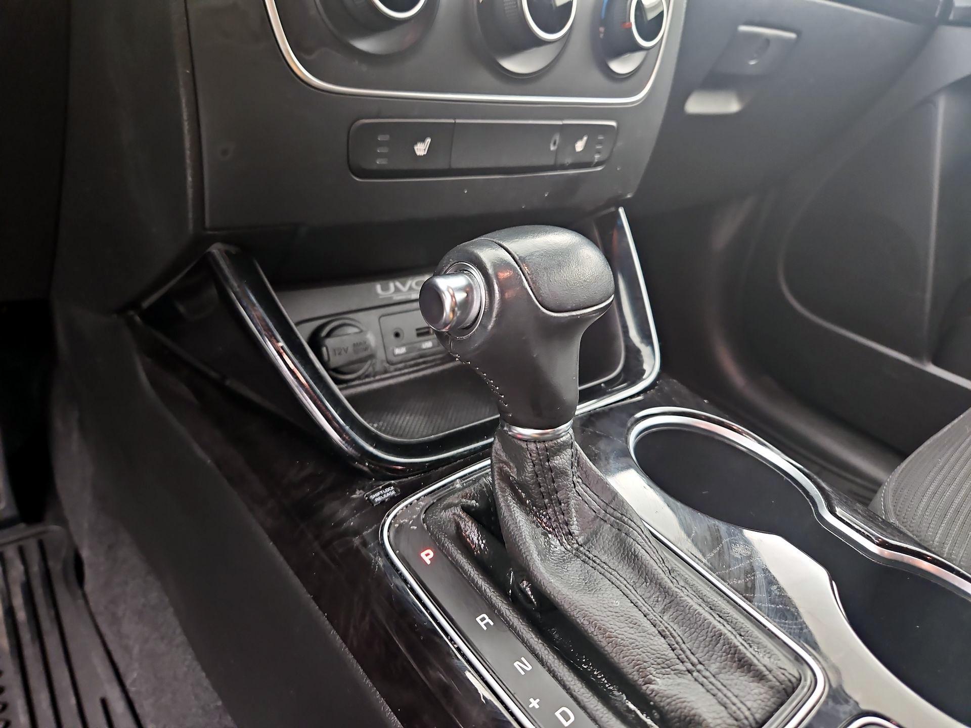 Thumbnail: 2015 Kia Sorento - 15