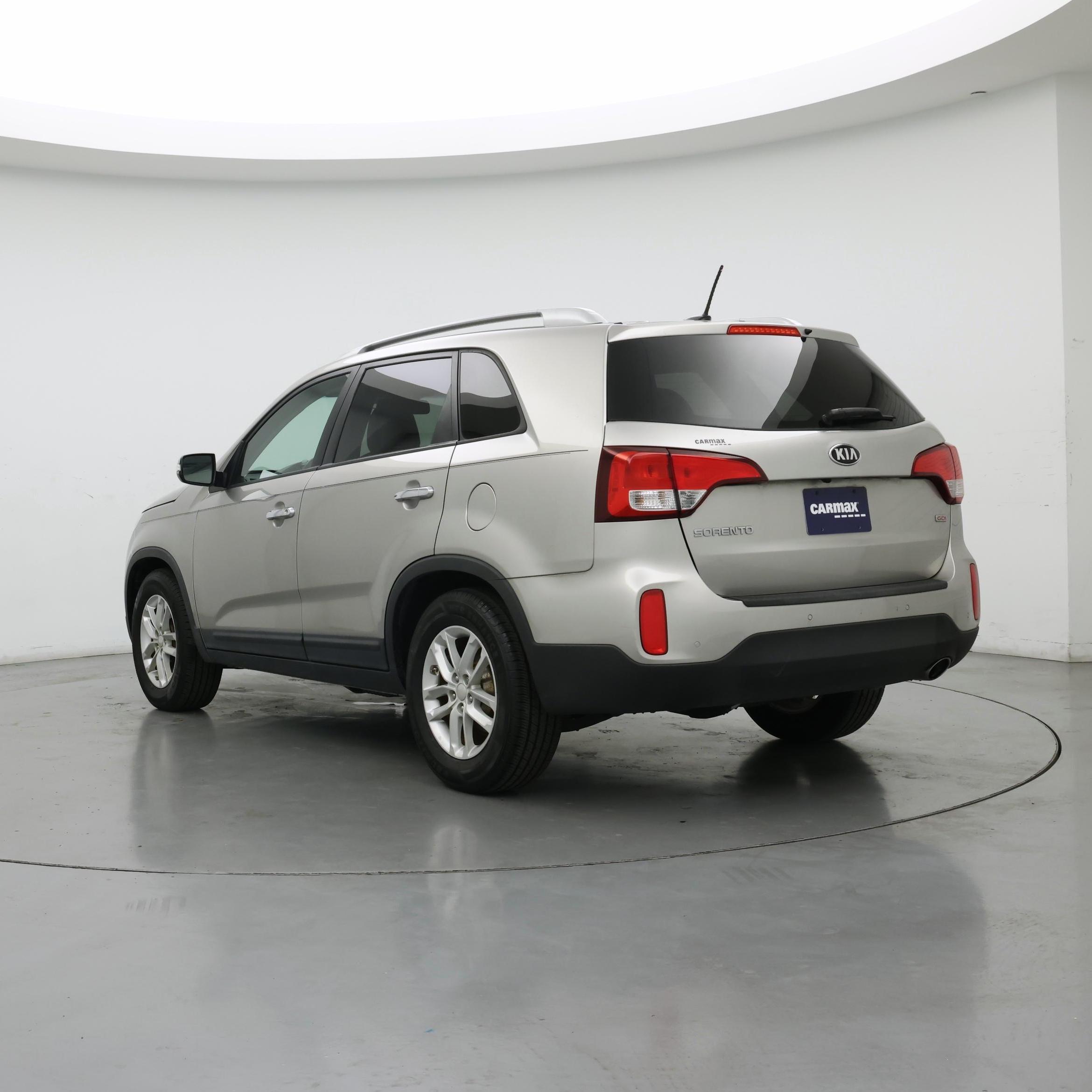 Thumbnail: 2015 Kia Sorento - 2