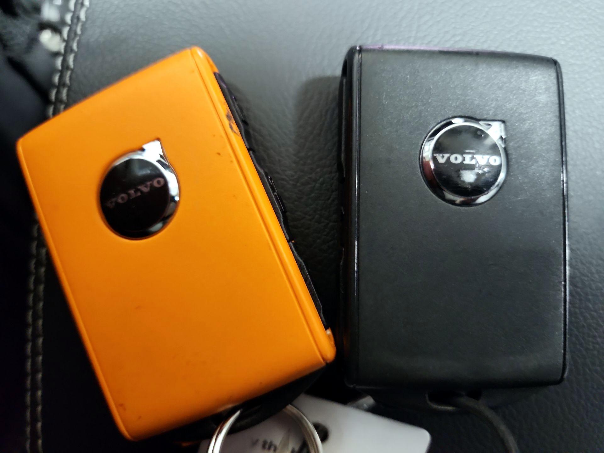 Thumbnail: 2025 Volvo XC40 - 18