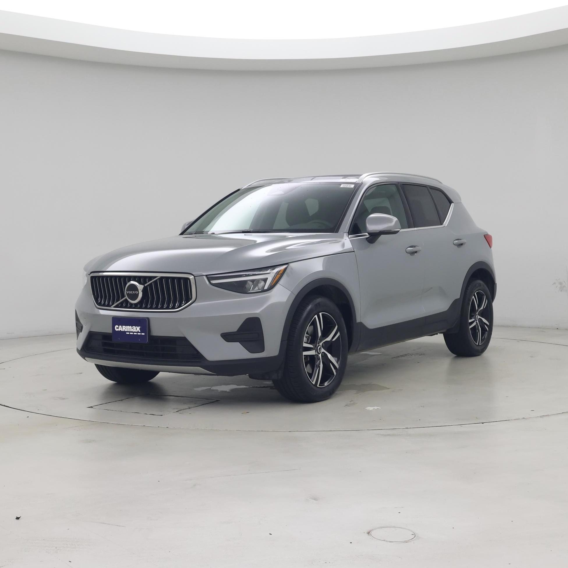 Thumbnail: 2025 Volvo XC40 - 4