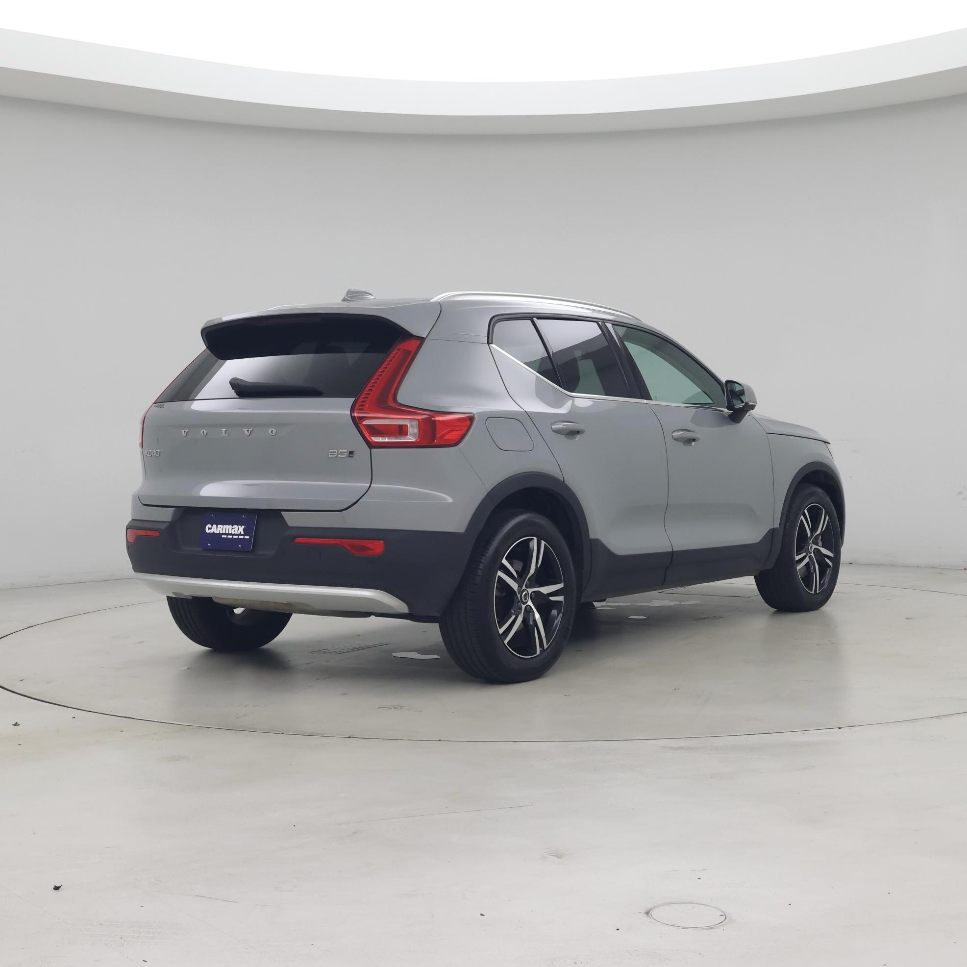 Thumbnail: 2025 Volvo XC40 - 8