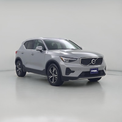 2025 Volvo XC40 B5 Core Bright Theme